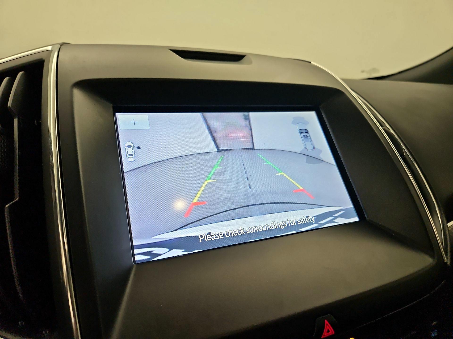 Thumbnail: 2020 Ford Edge - 15