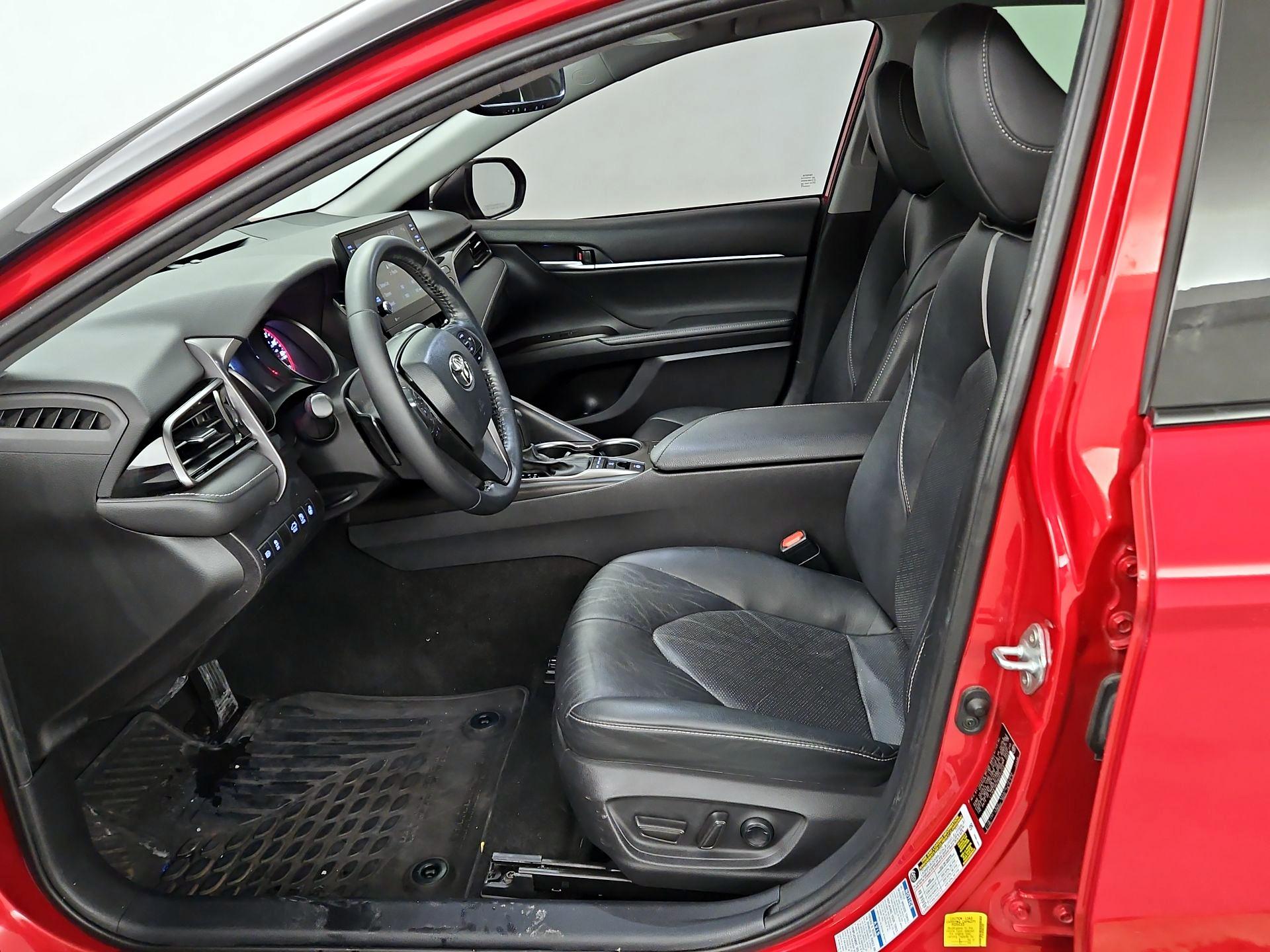 Thumbnail: 2021 Toyota Camry - 11