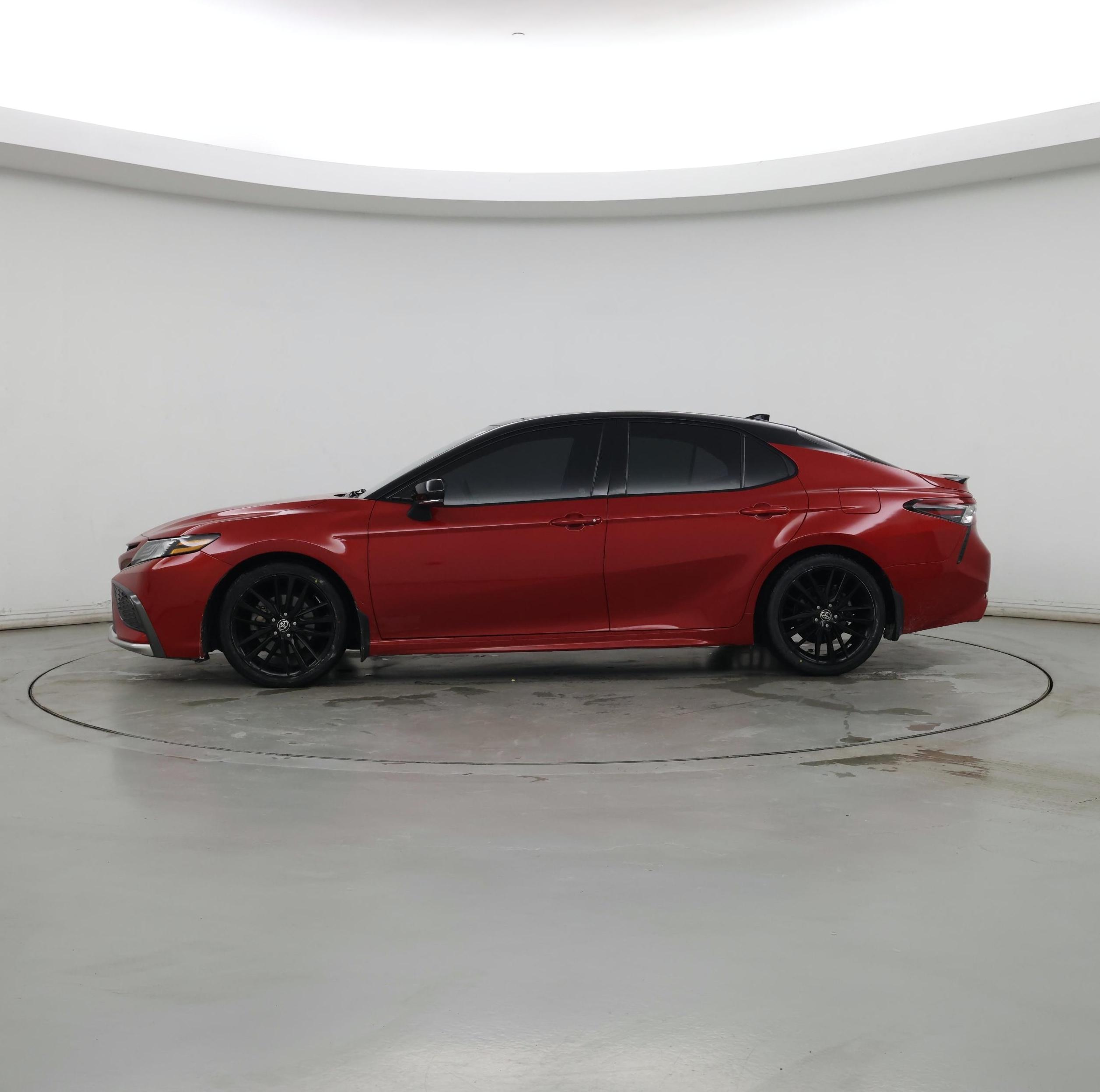 Thumbnail: 2021 Toyota Camry - 3