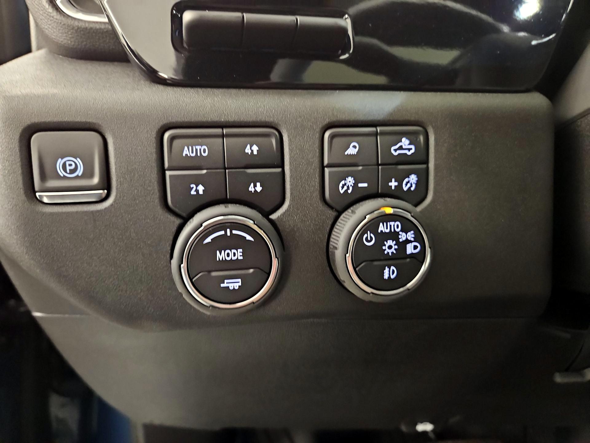 Thumbnail: 2025 Chevrolet Silverado 2500 - 13