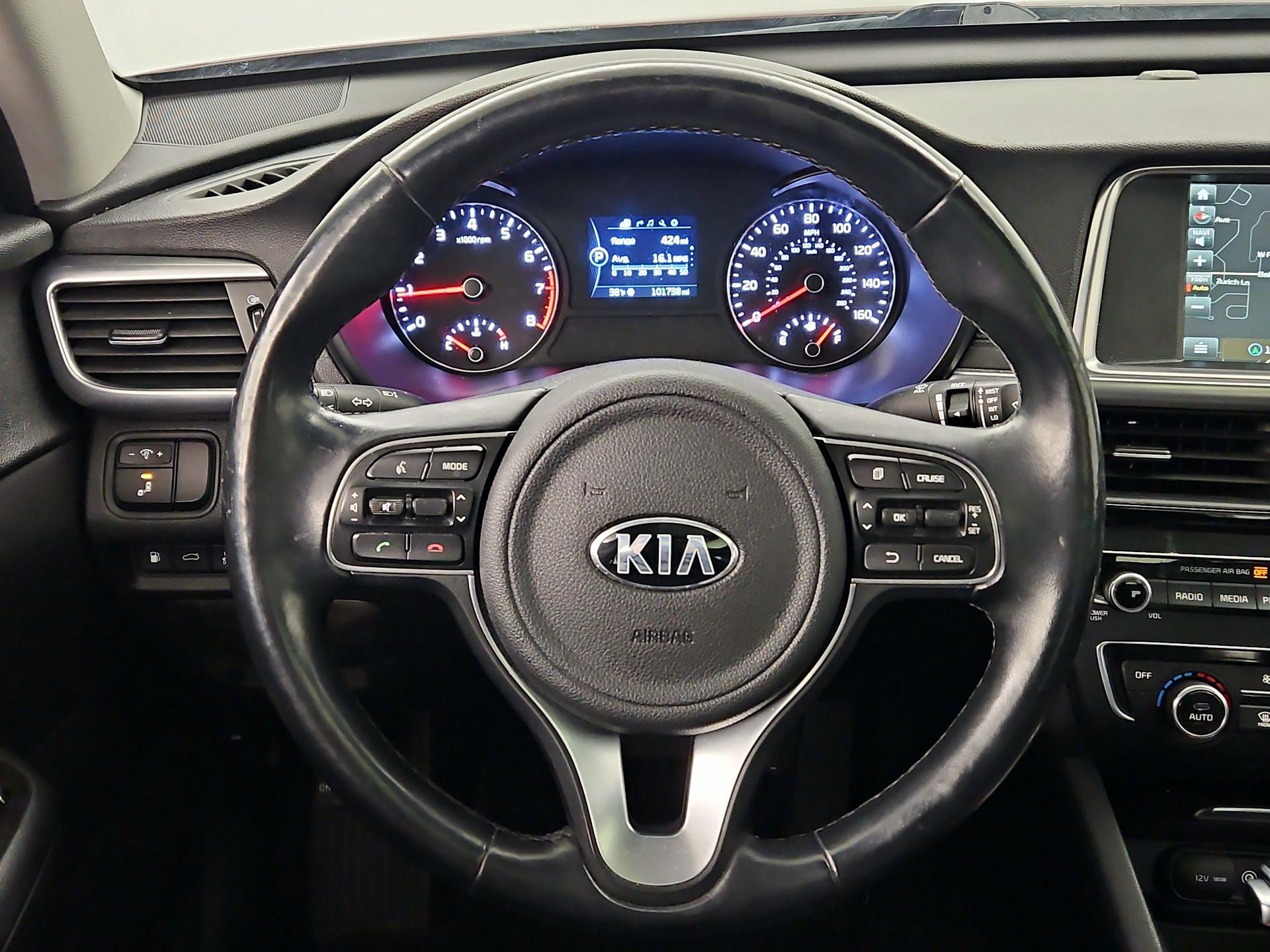 Thumbnail: 2016 Kia Optima - 10