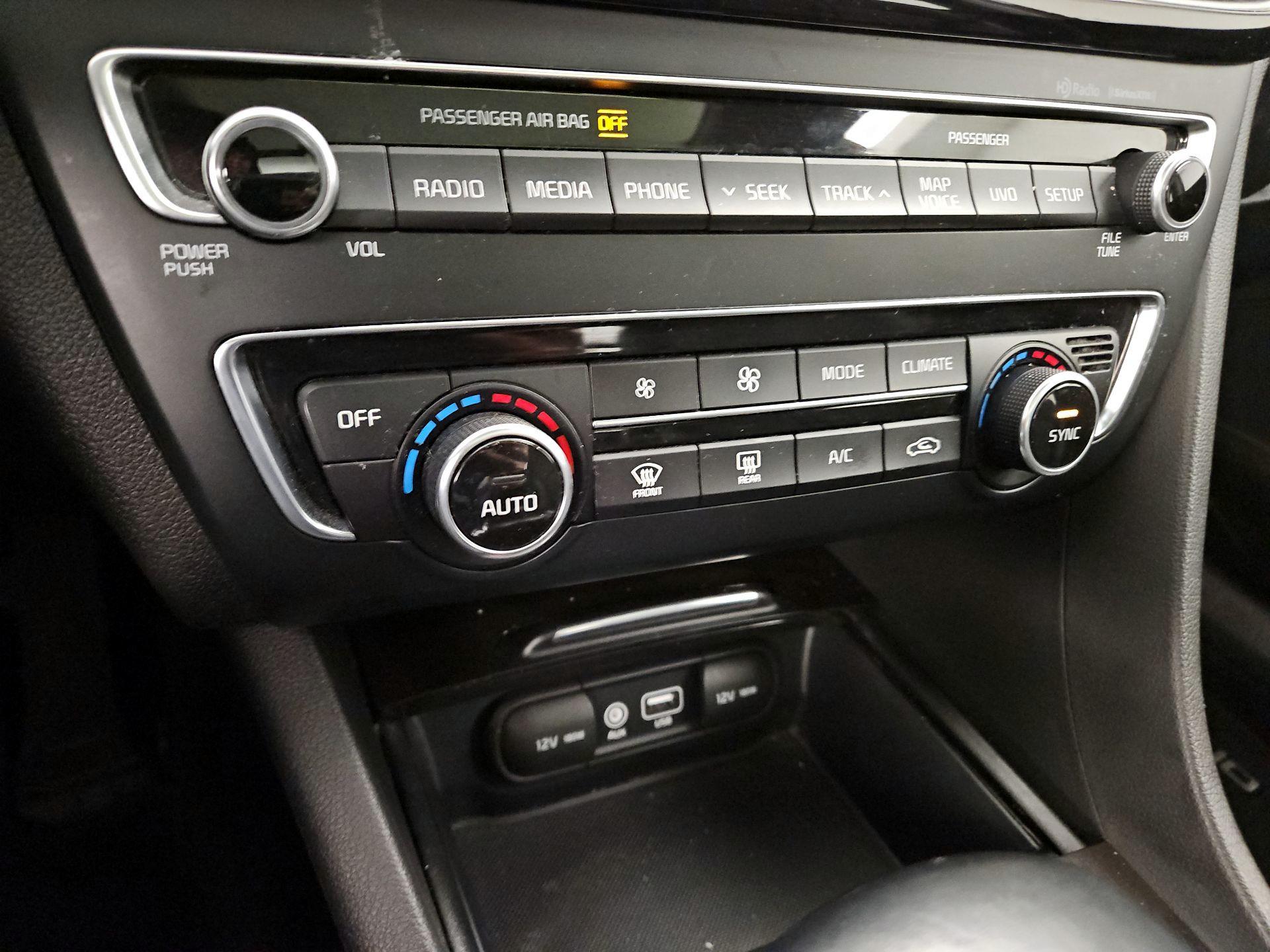 Thumbnail: 2016 Kia Optima - 17