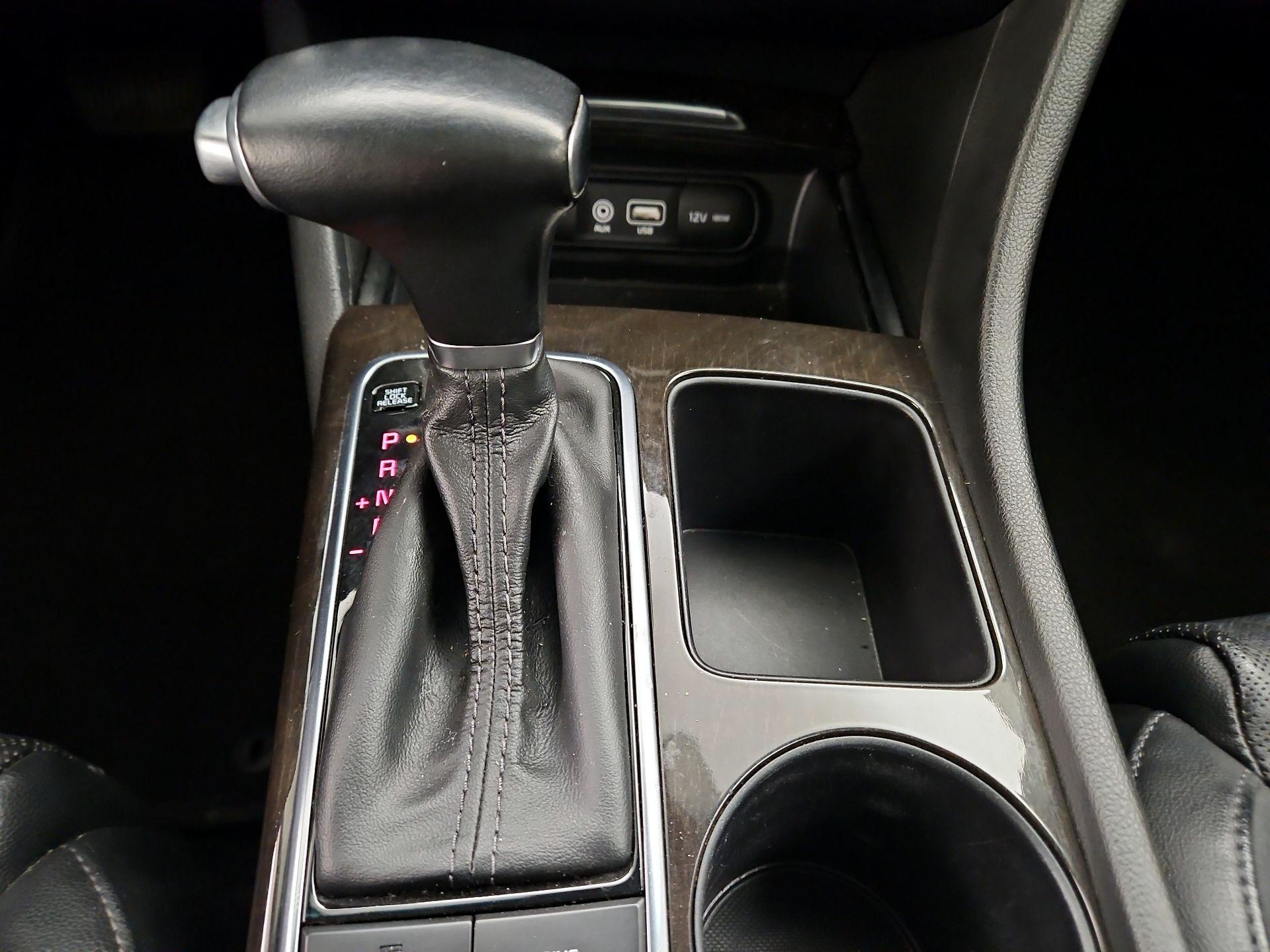 Thumbnail: 2016 Kia Optima - 18