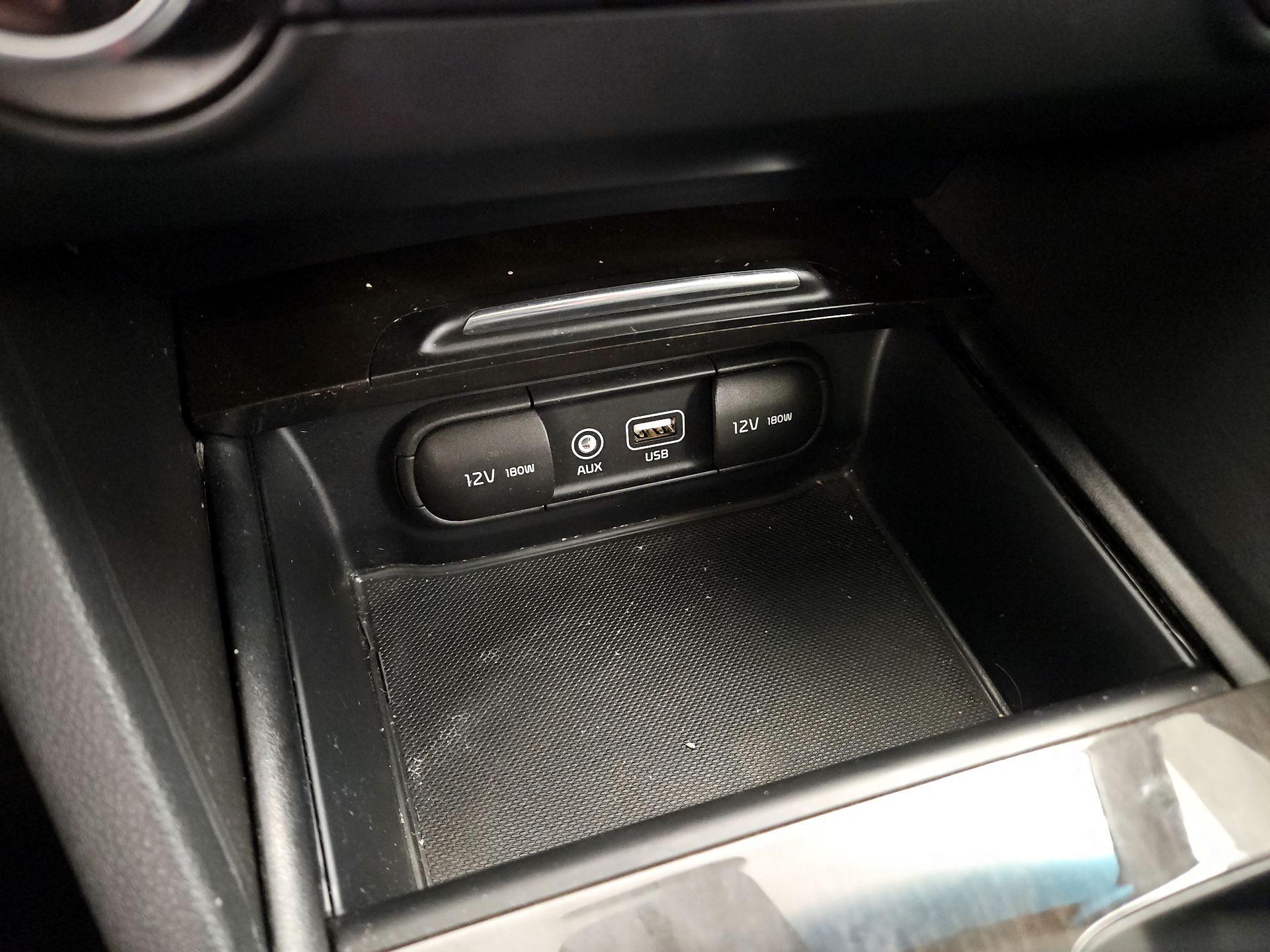 Thumbnail: 2016 Kia Optima - 19