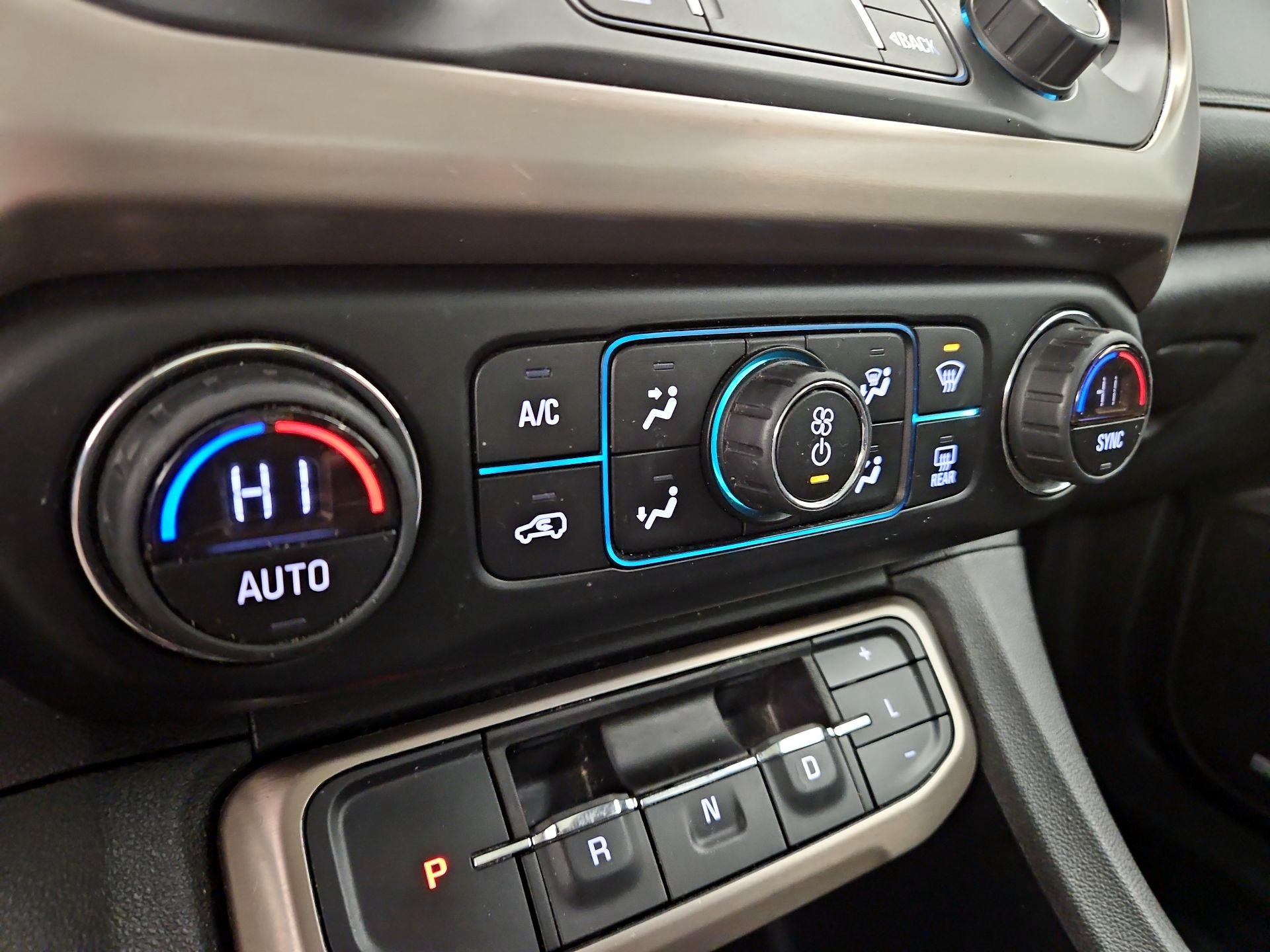 Thumbnail: 2020 GMC Acadia - 17