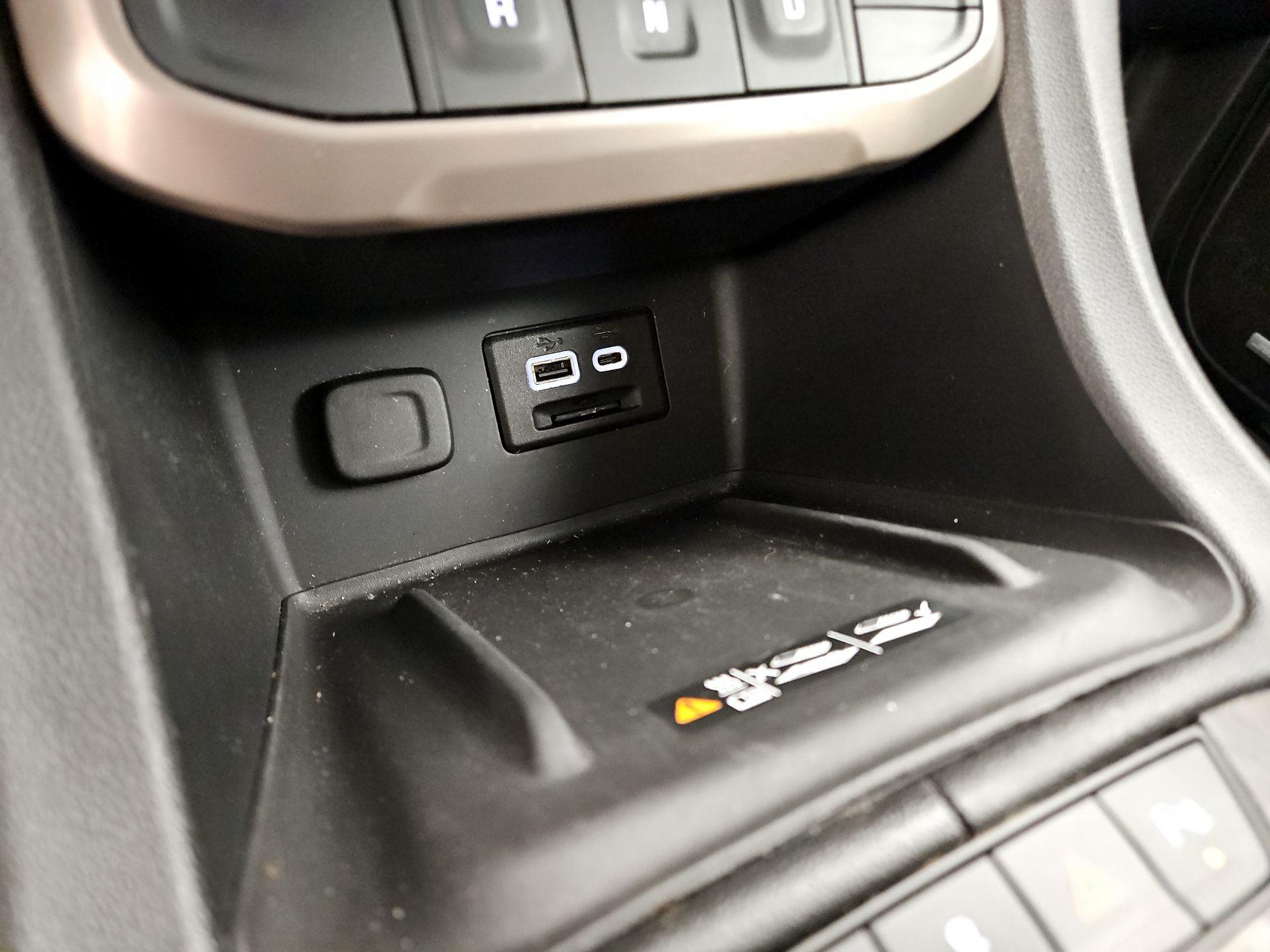 Thumbnail: 2020 GMC Acadia - 19