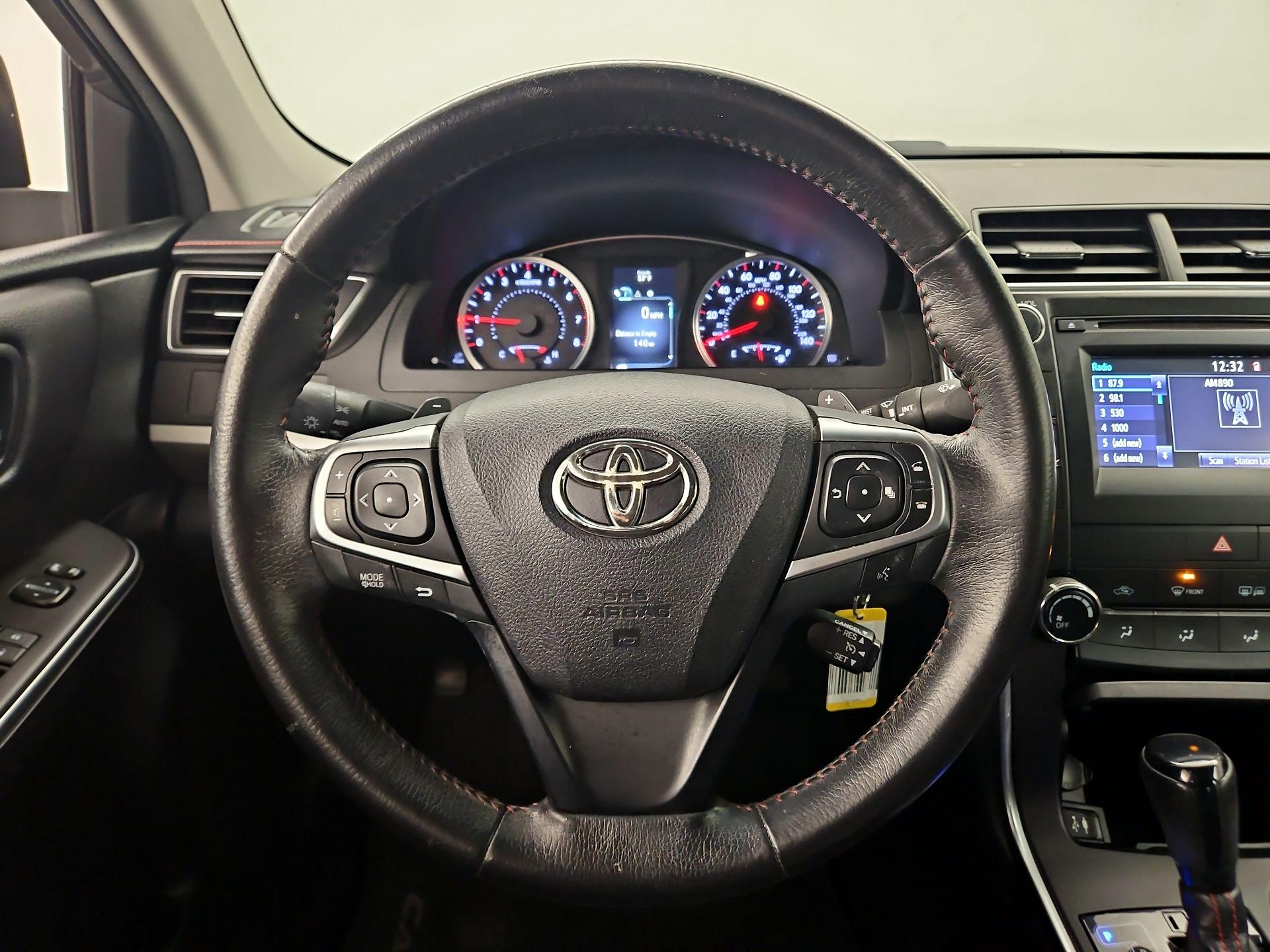 Thumbnail: 2017 Toyota Camry - 10