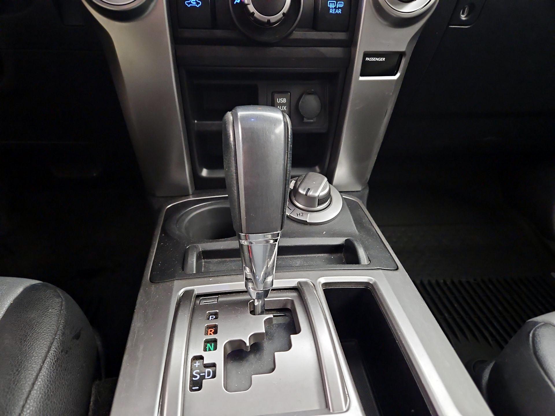 Thumbnail: 2016 Toyota 4Runner - 18