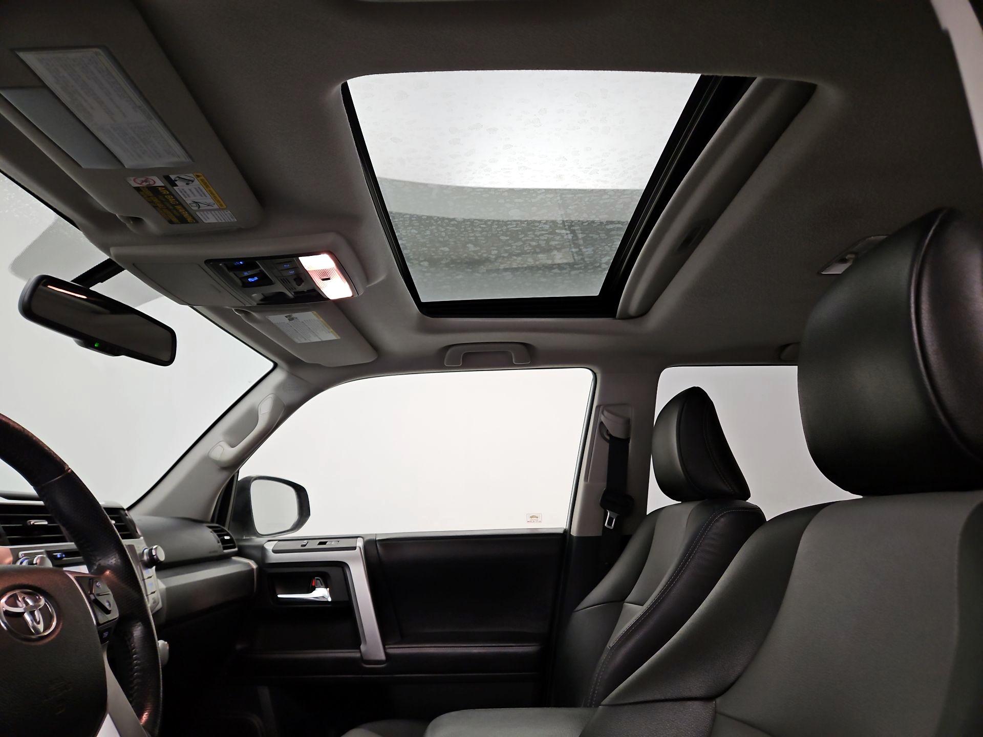 Thumbnail: 2016 Toyota 4Runner - 20