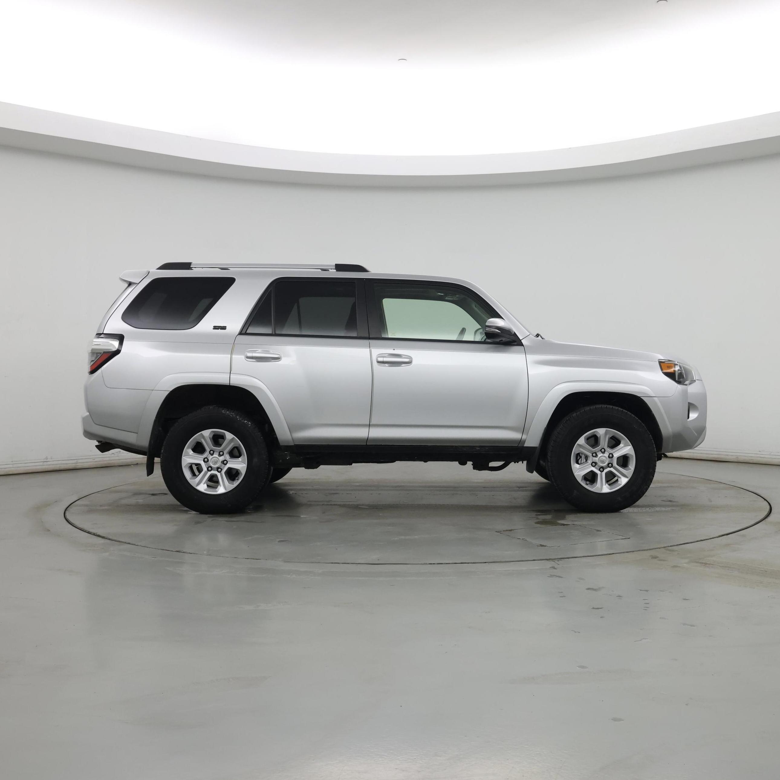 Thumbnail: 2016 Toyota 4Runner - 7