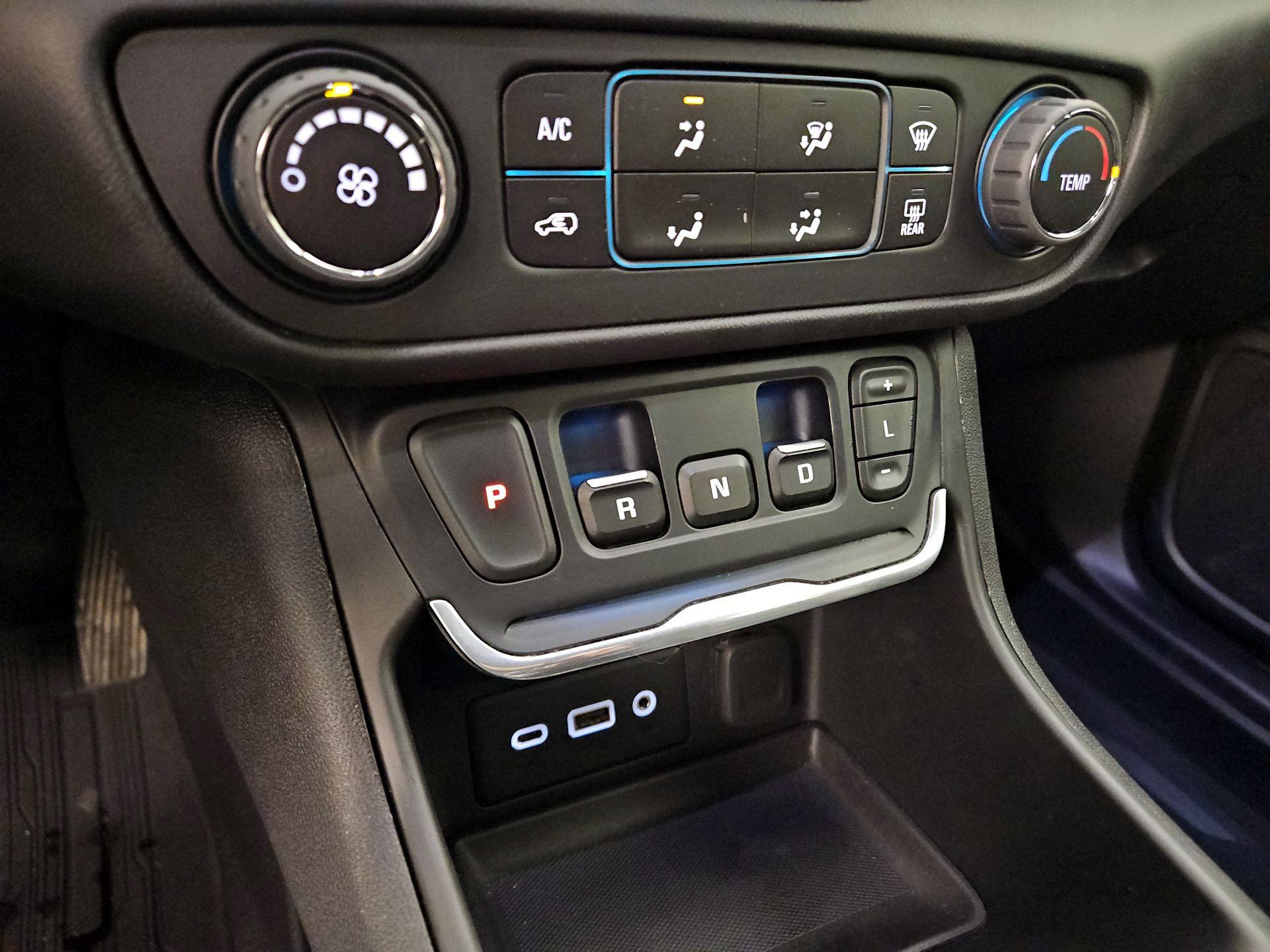 Thumbnail: 2018 GMC Terrain - 17