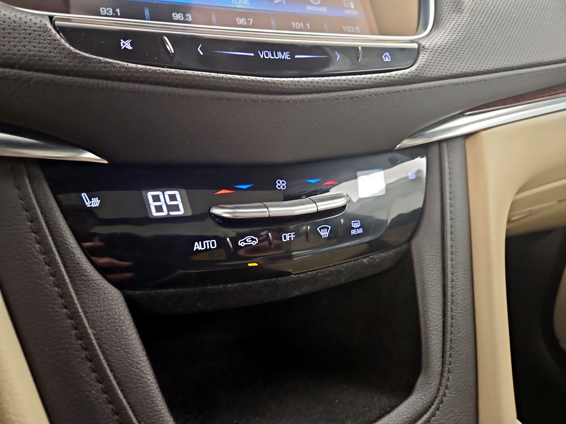 Thumbnail: 2017 Cadillac XT5 - 17