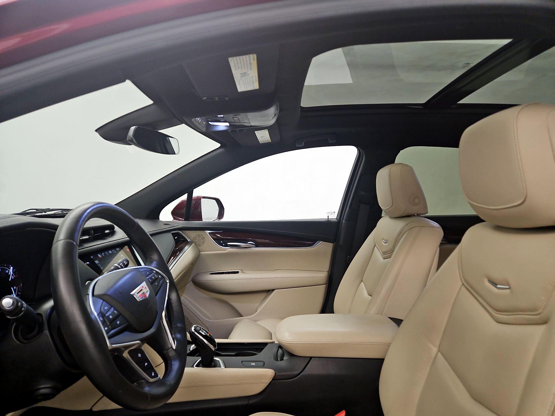 Thumbnail: 2017 Cadillac XT5 - 20