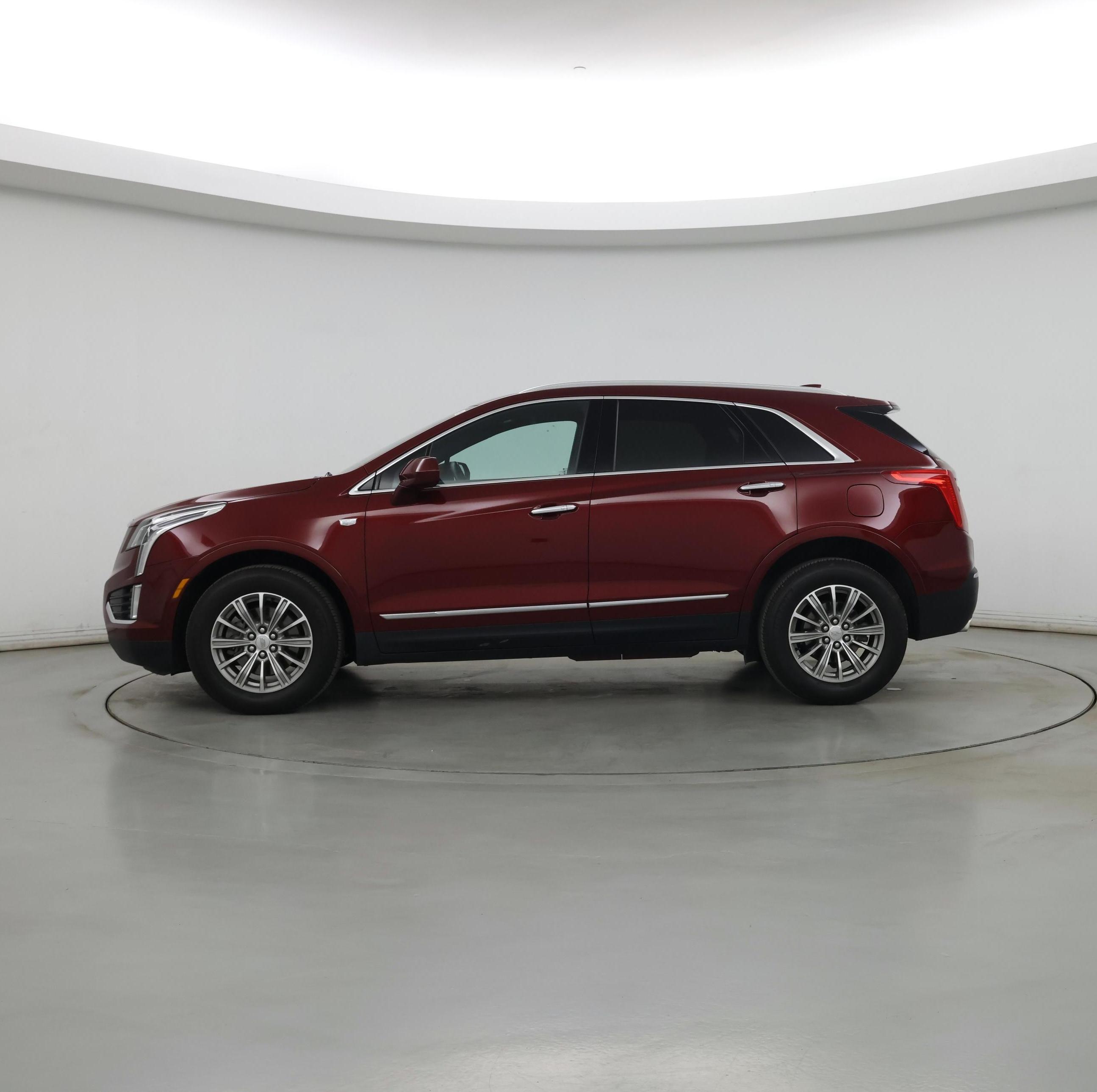 Thumbnail: 2017 Cadillac XT5 - 3