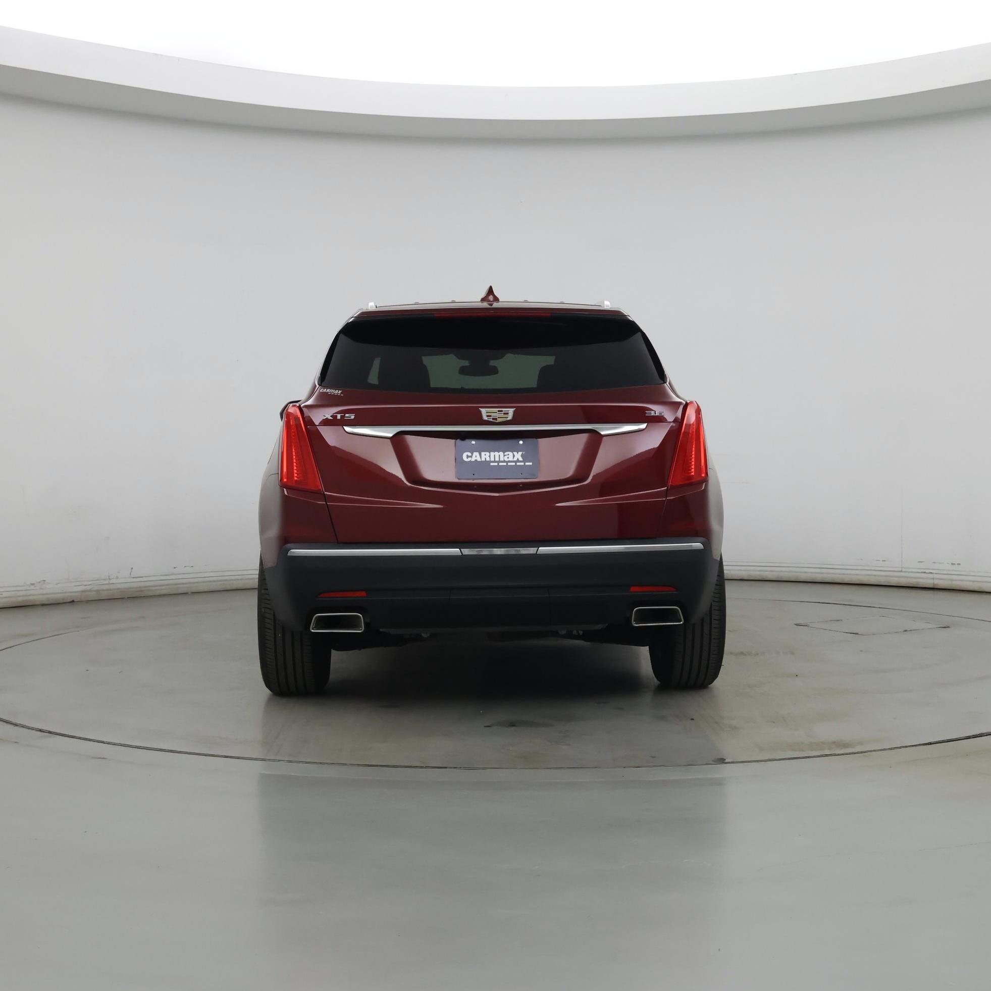 Thumbnail: 2017 Cadillac XT5 - 6