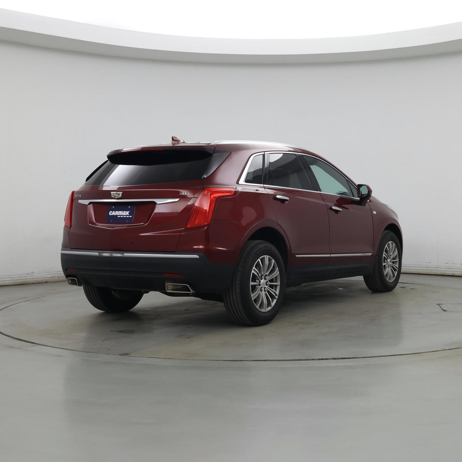 Thumbnail: 2017 Cadillac XT5 - 8