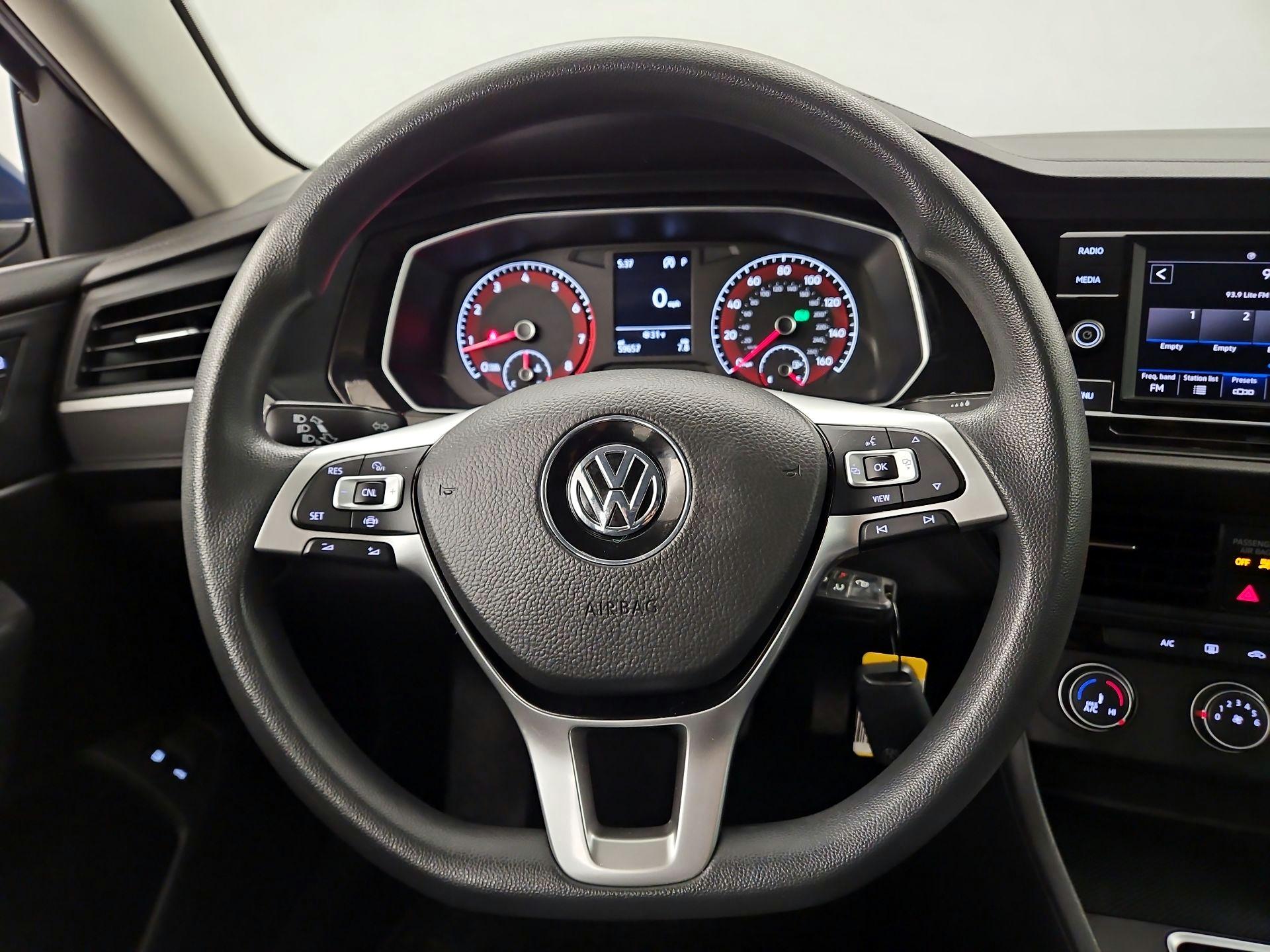 Thumbnail: 2021 Volkswagen Jetta - 10