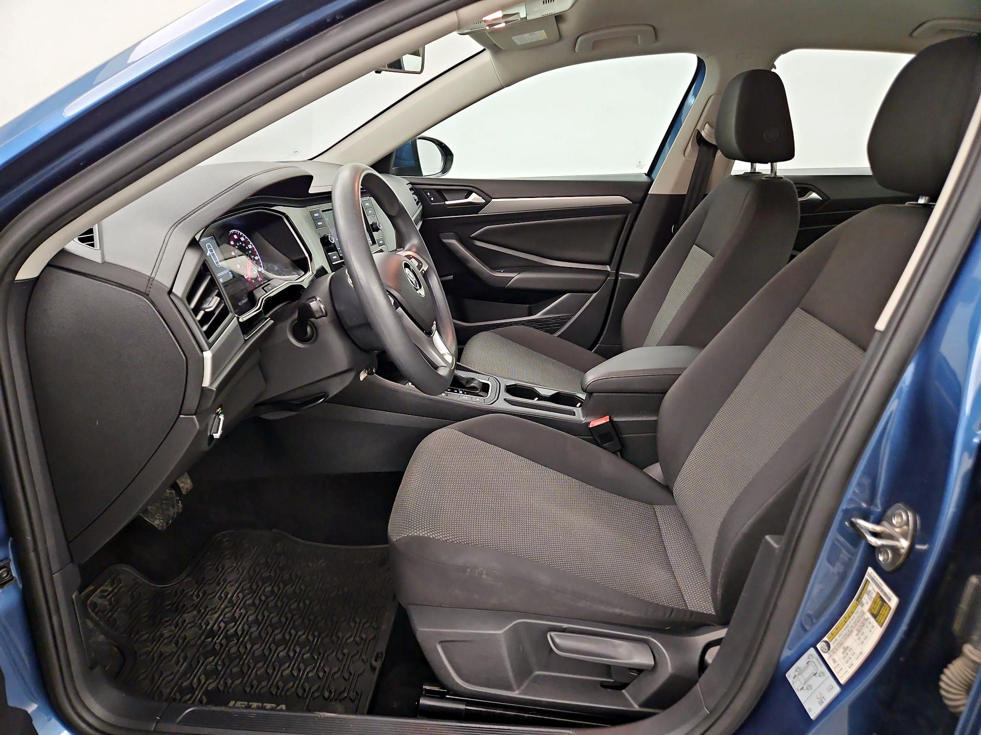 Thumbnail: 2021 Volkswagen Jetta - 11