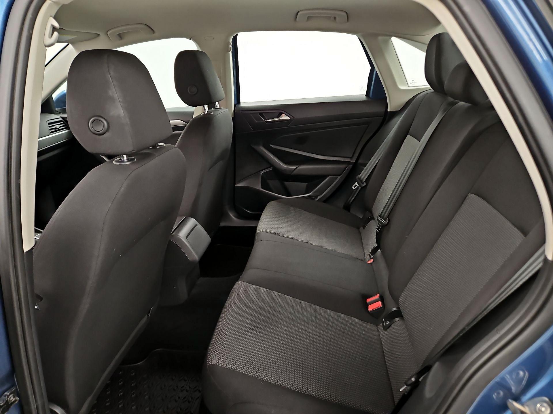 Thumbnail: 2021 Volkswagen Jetta - 19