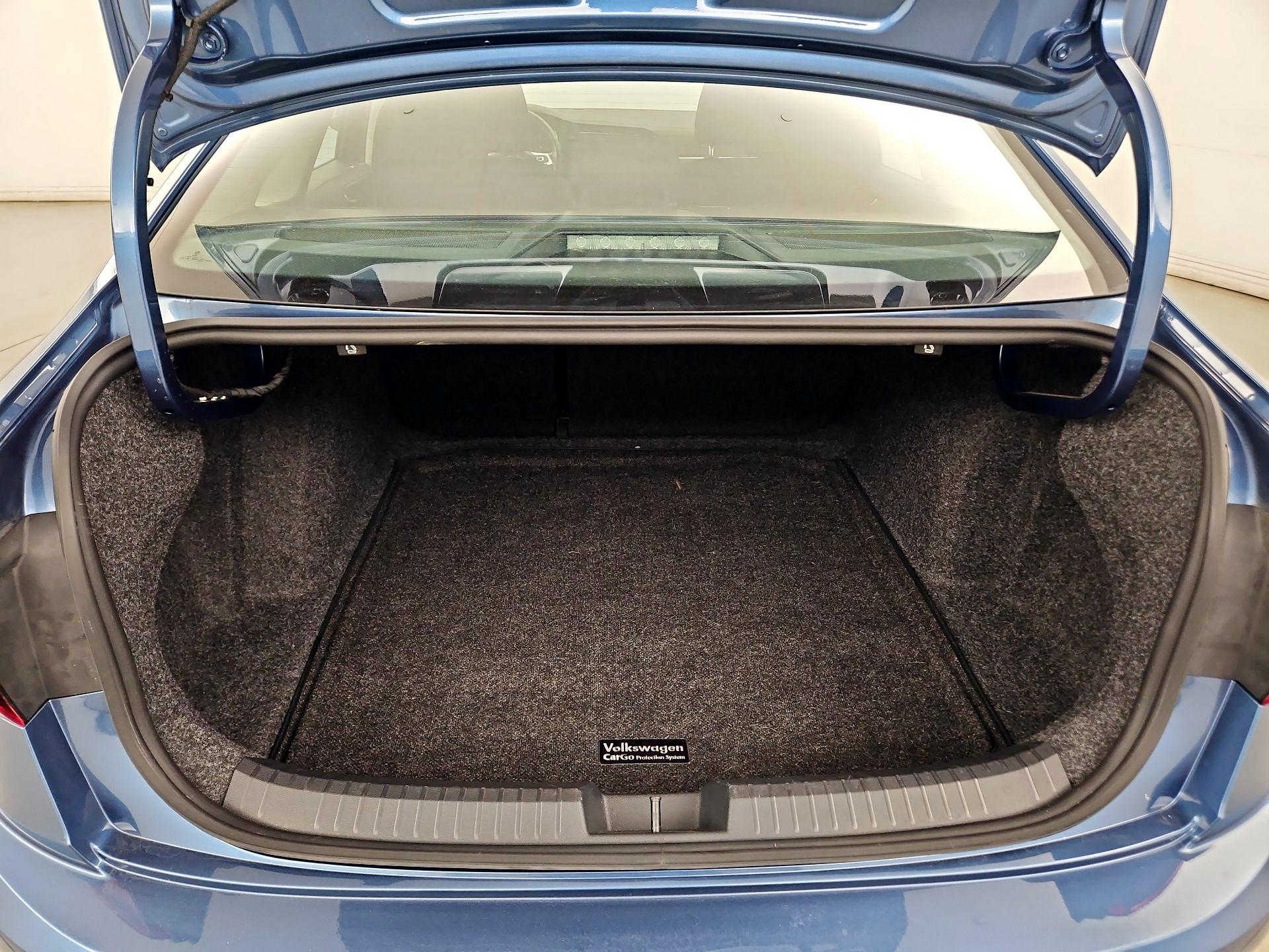 Thumbnail: 2021 Volkswagen Jetta - 20