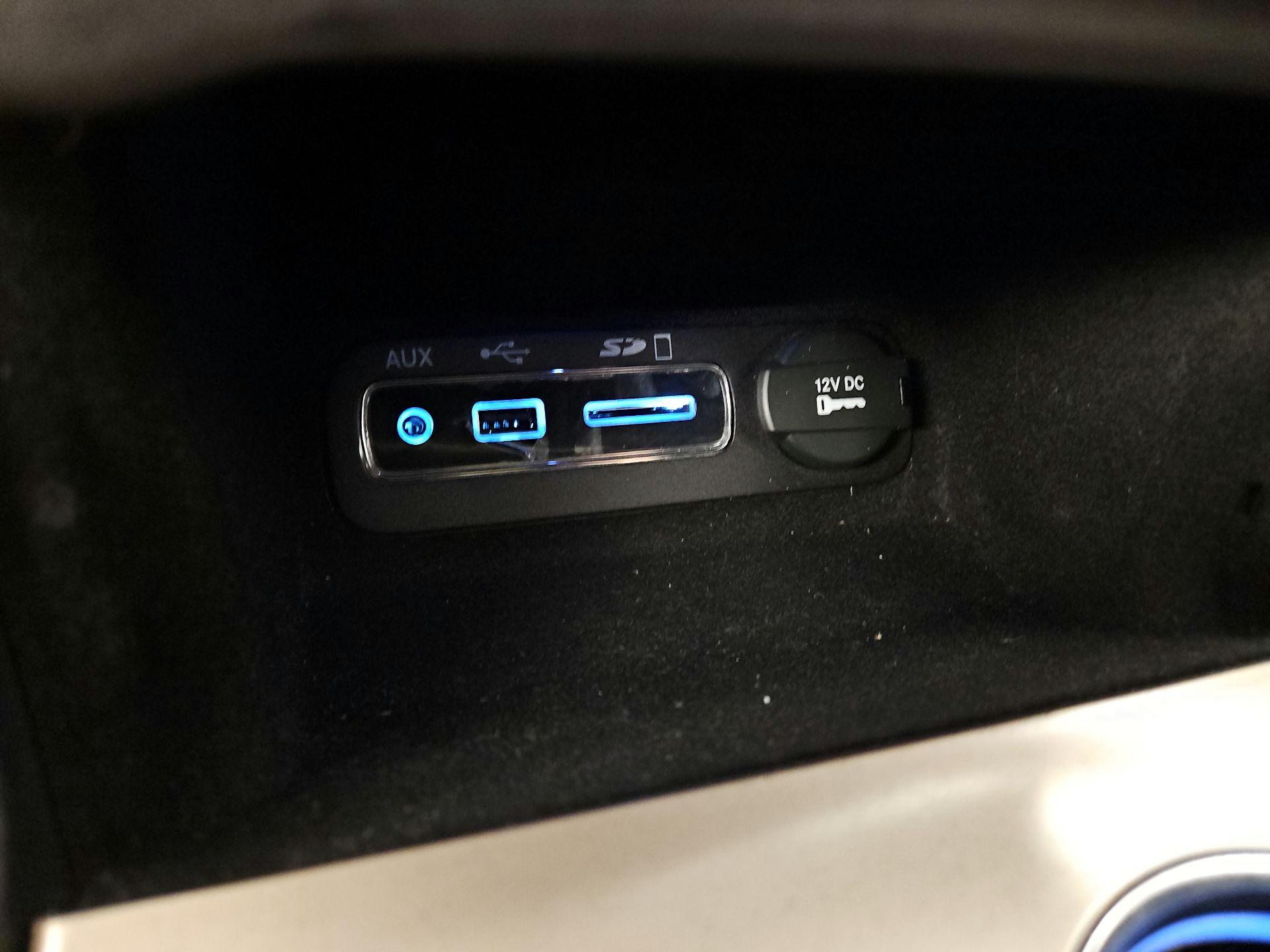 Thumbnail: 2015 Jeep Grand Cherokee - 17