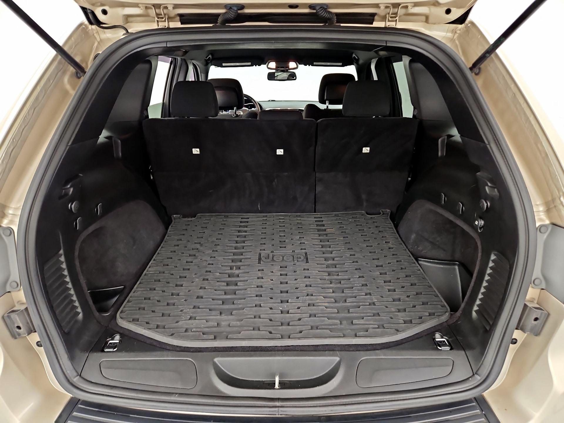 Thumbnail: 2015 Jeep Grand Cherokee - 19