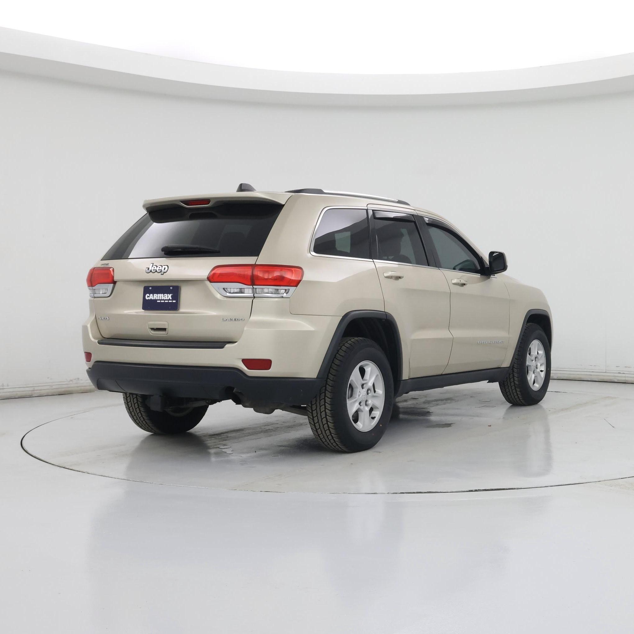Thumbnail: 2015 Jeep Grand Cherokee - 8