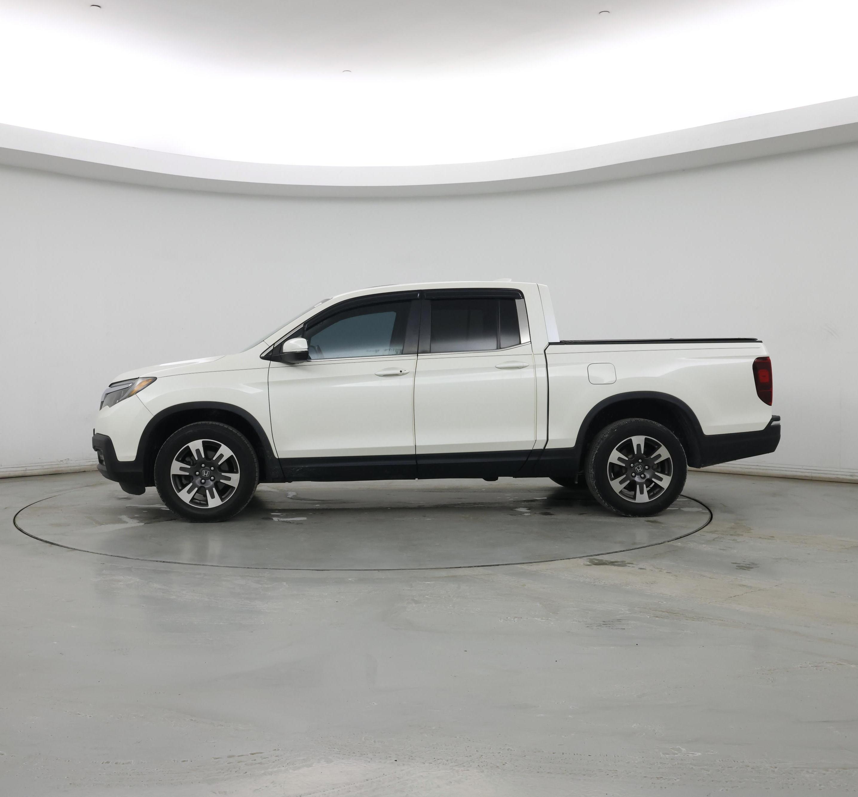 Thumbnail: 2019 Honda Ridgeline - 3