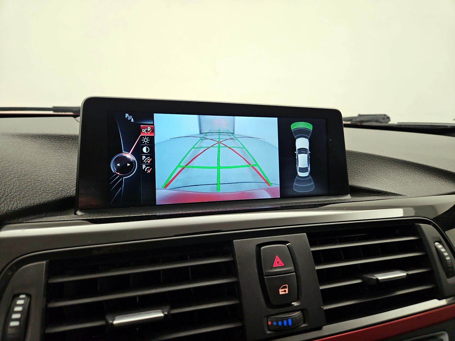 Thumbnail: 2015 BMW 3 Series - 15