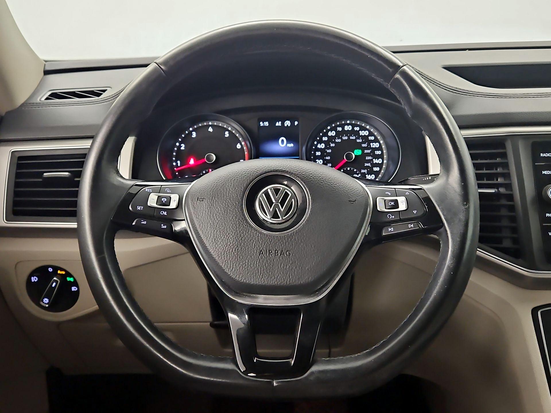 Thumbnail: 2018 Volkswagen Atlas - 10