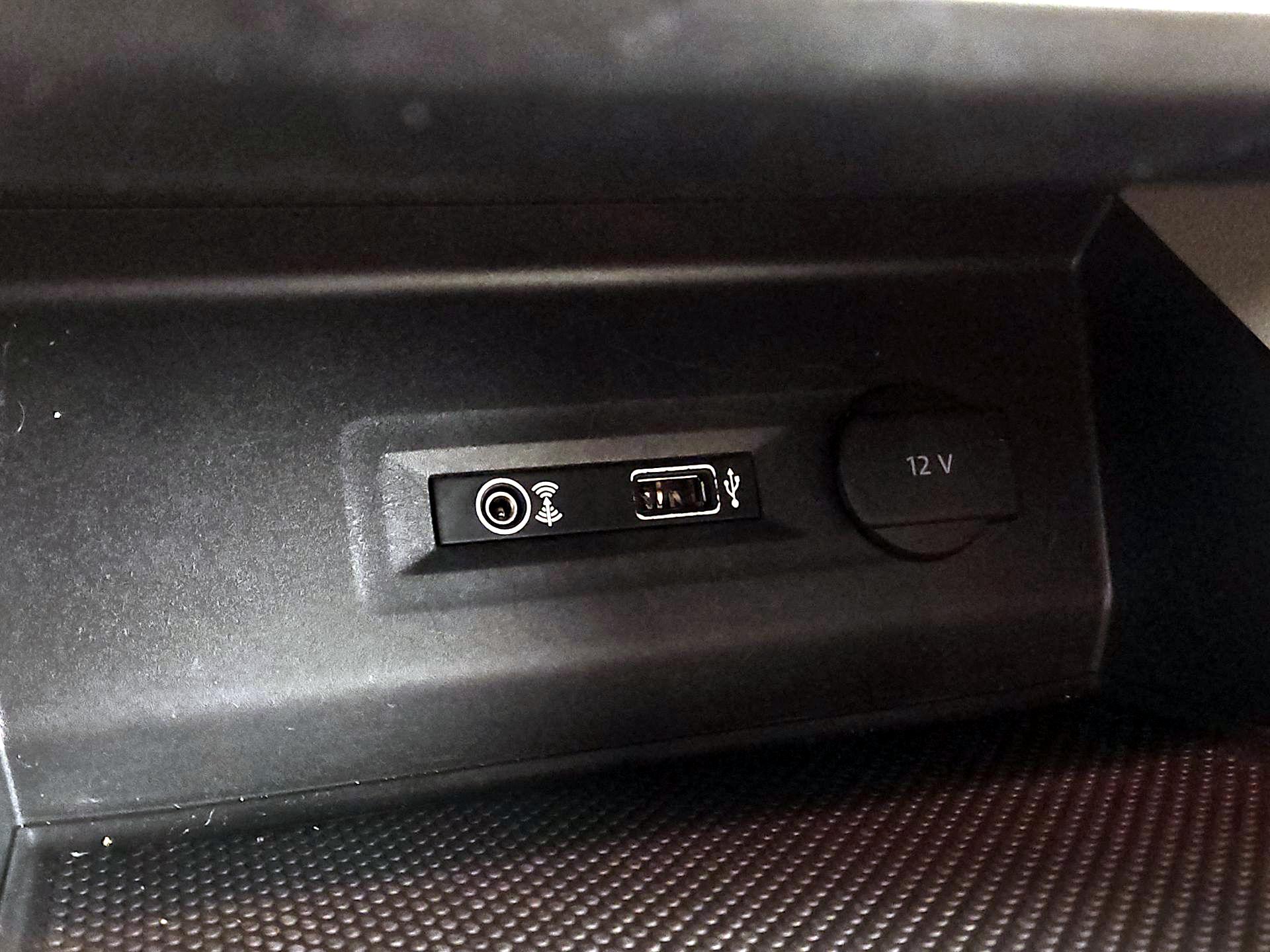 Thumbnail: 2018 Volkswagen Atlas - 18