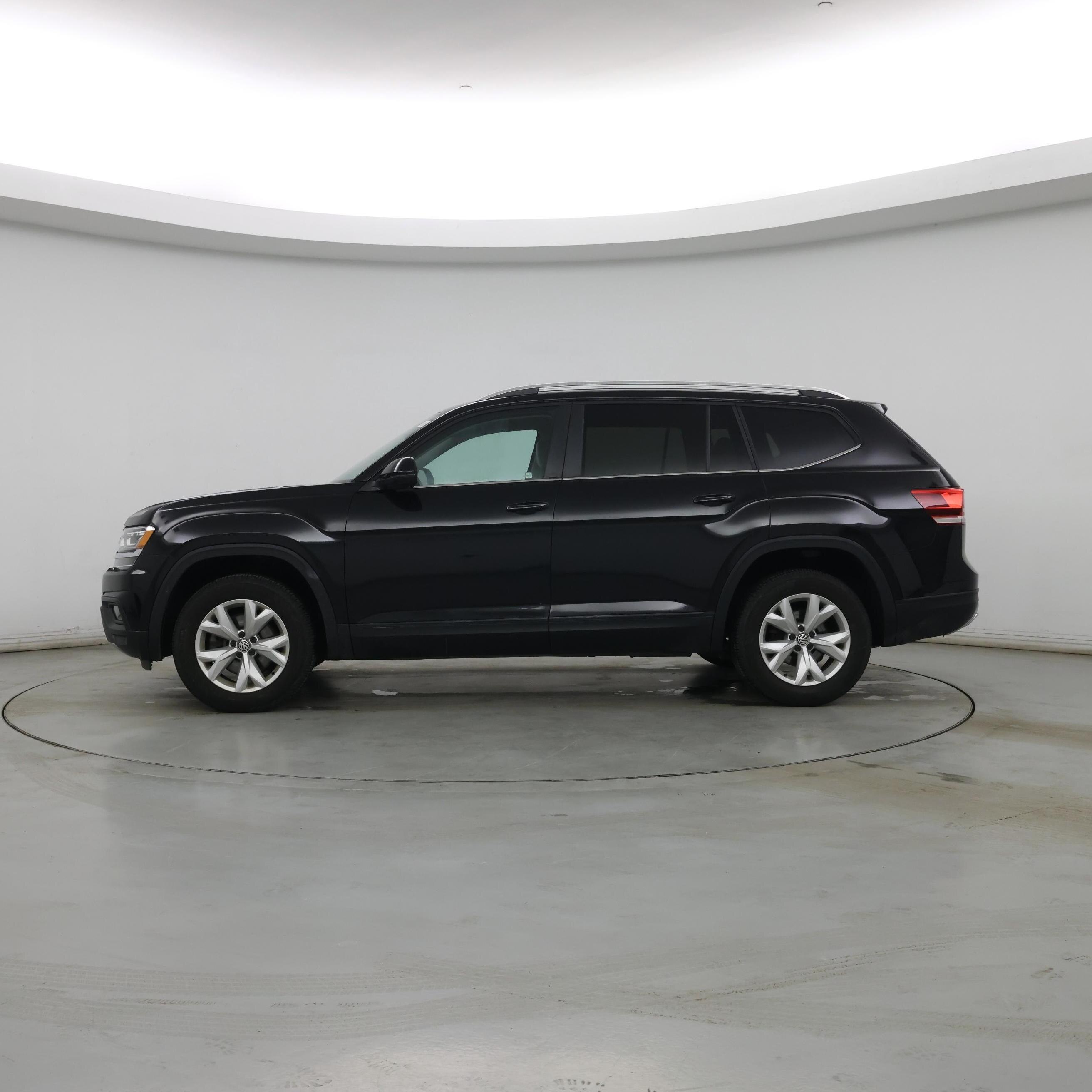 Thumbnail: 2018 Volkswagen Atlas - 3