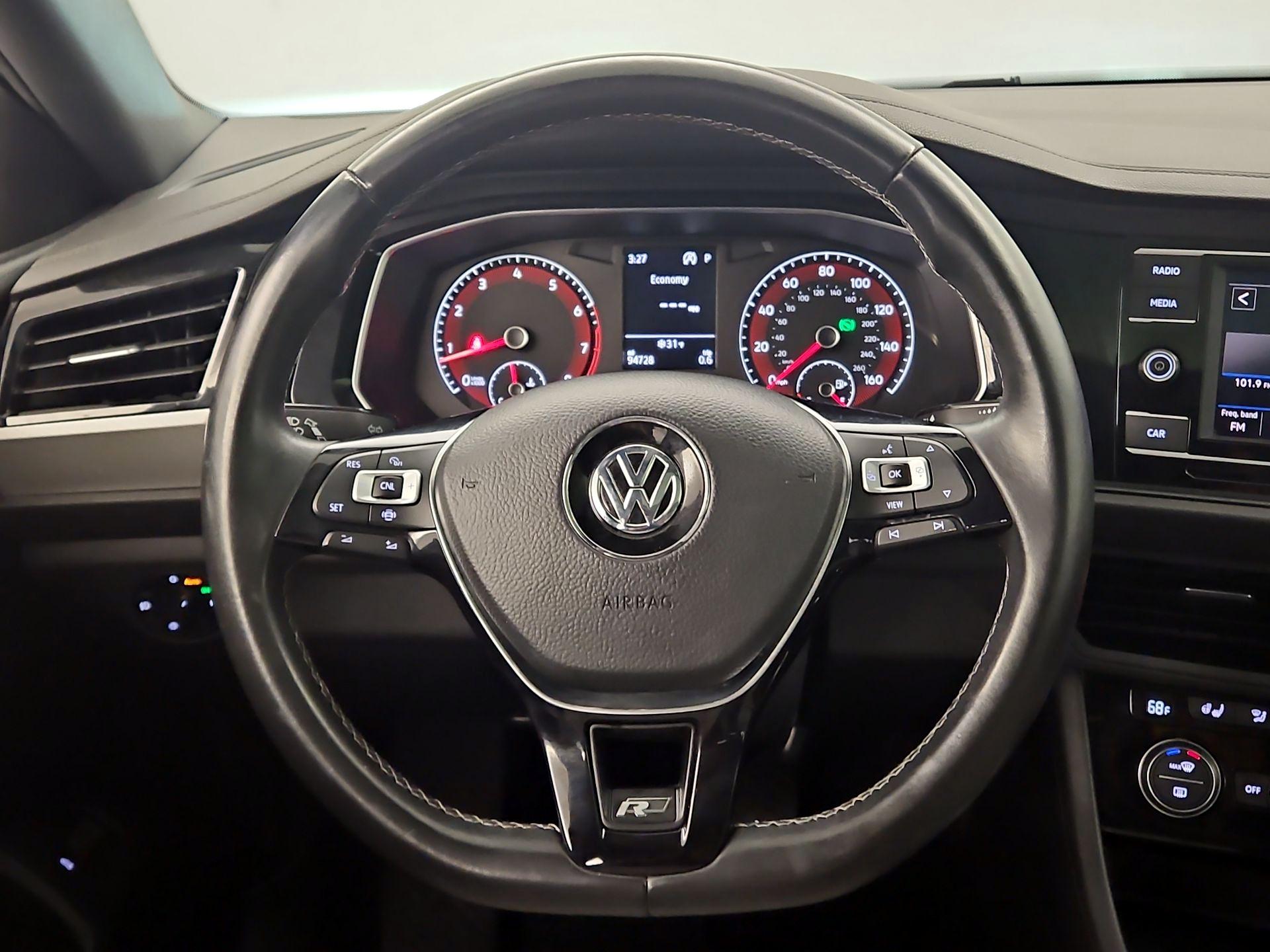 Thumbnail: 2019 Volkswagen Jetta - 10
