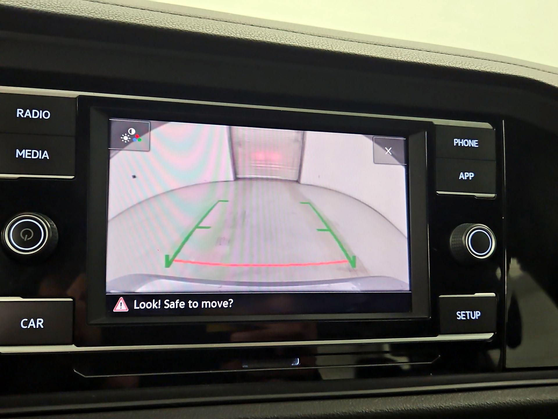 Thumbnail: 2019 Volkswagen Jetta - 14