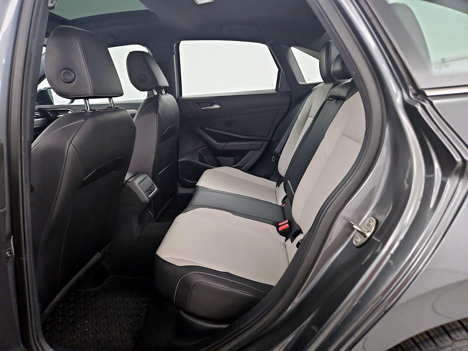 Thumbnail: 2019 Volkswagen Jetta - 20