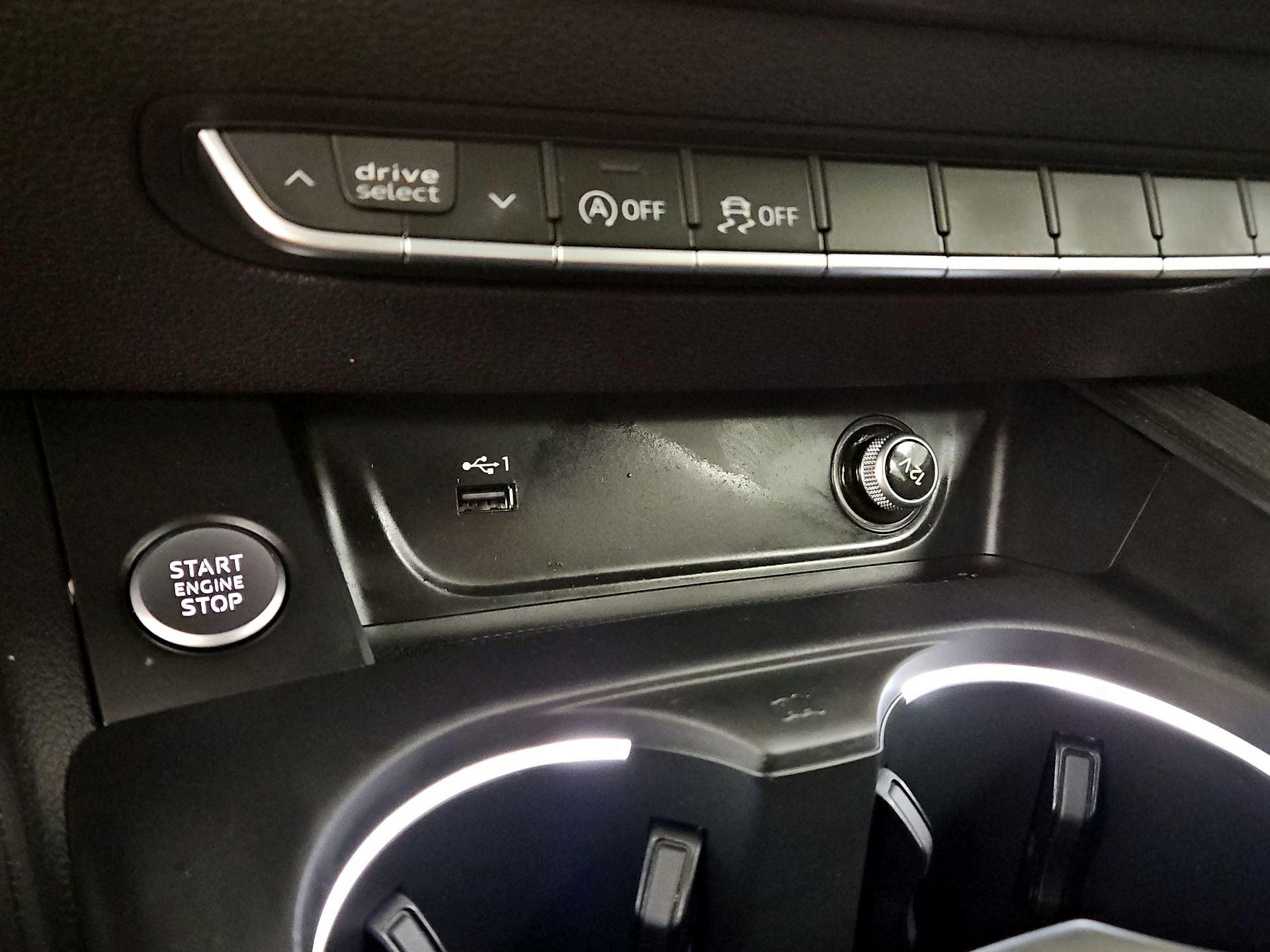 Thumbnail: 2019 Audi A4 - 18