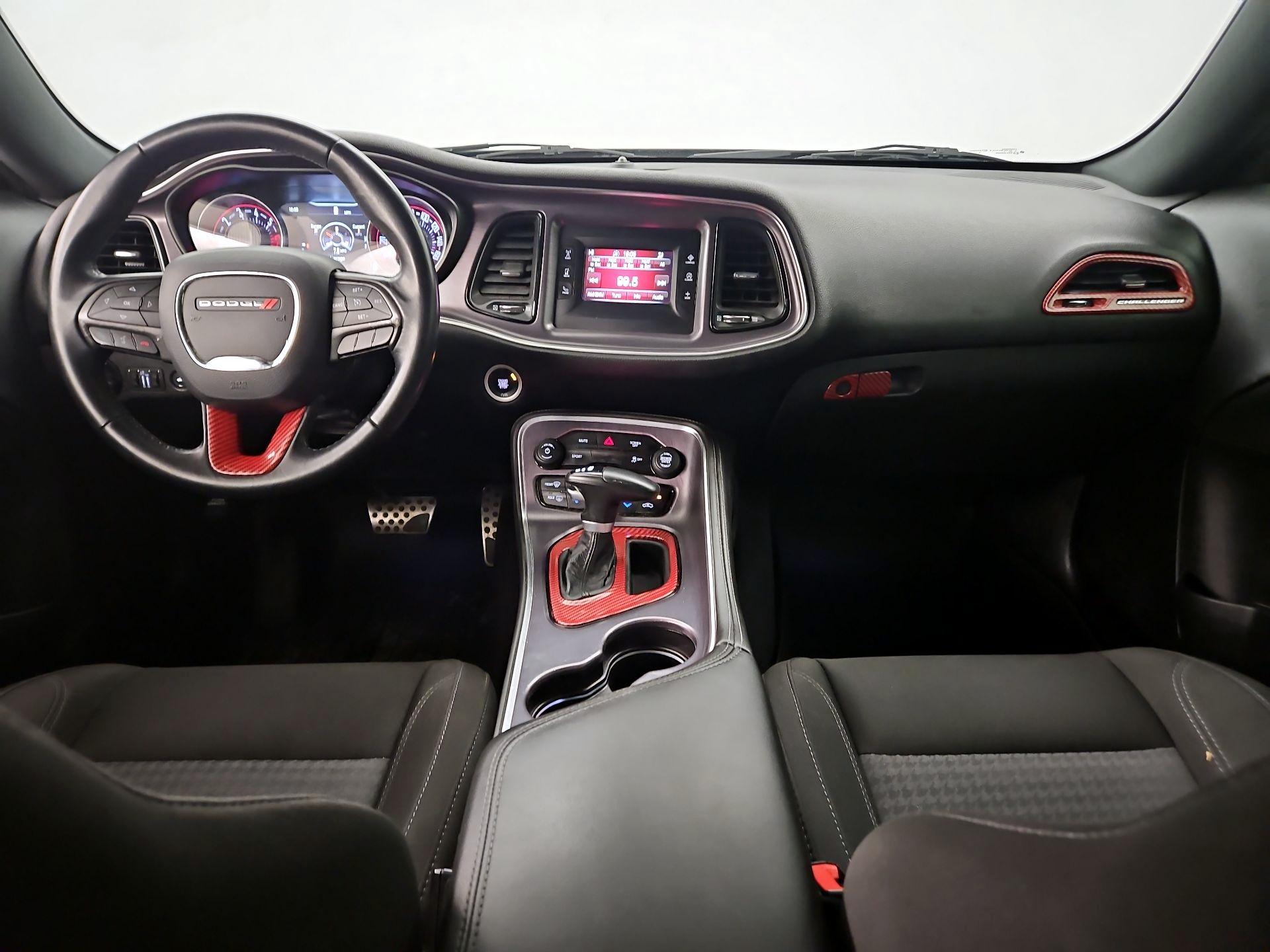 Thumbnail: 2017 Dodge Challenger - 9