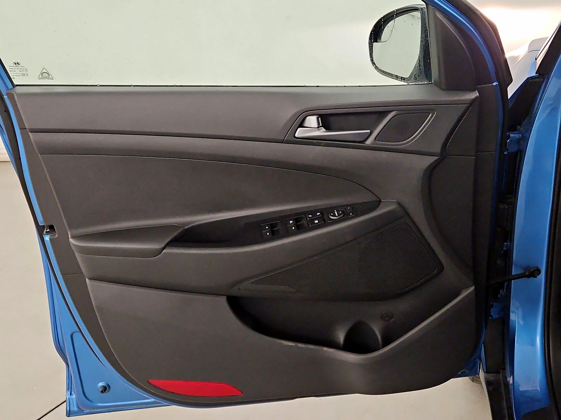 Thumbnail: 2017 Hyundai Tucson - 12