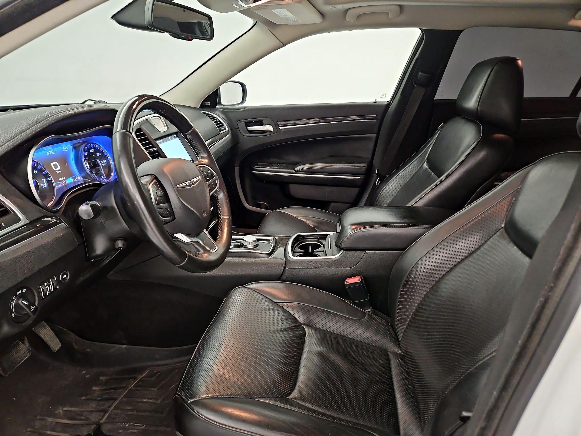 Thumbnail: 2019 Chrysler 300 - 11