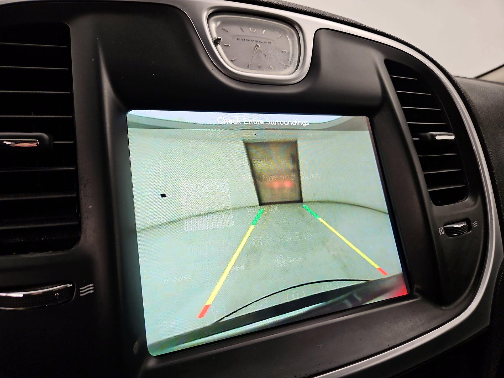 Thumbnail: 2019 Chrysler 300 - 15