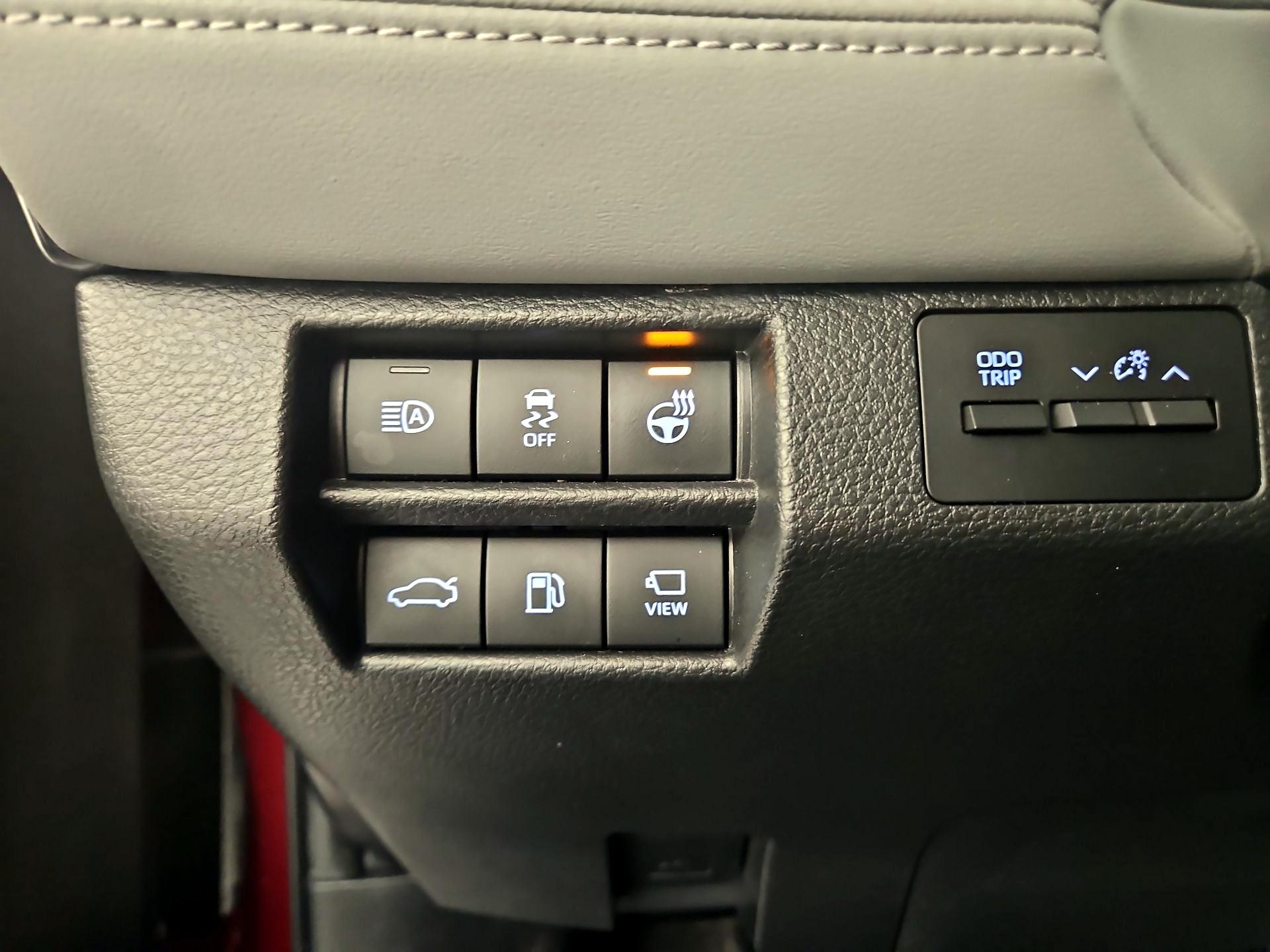 Thumbnail: 2022 Toyota Avalon - 13