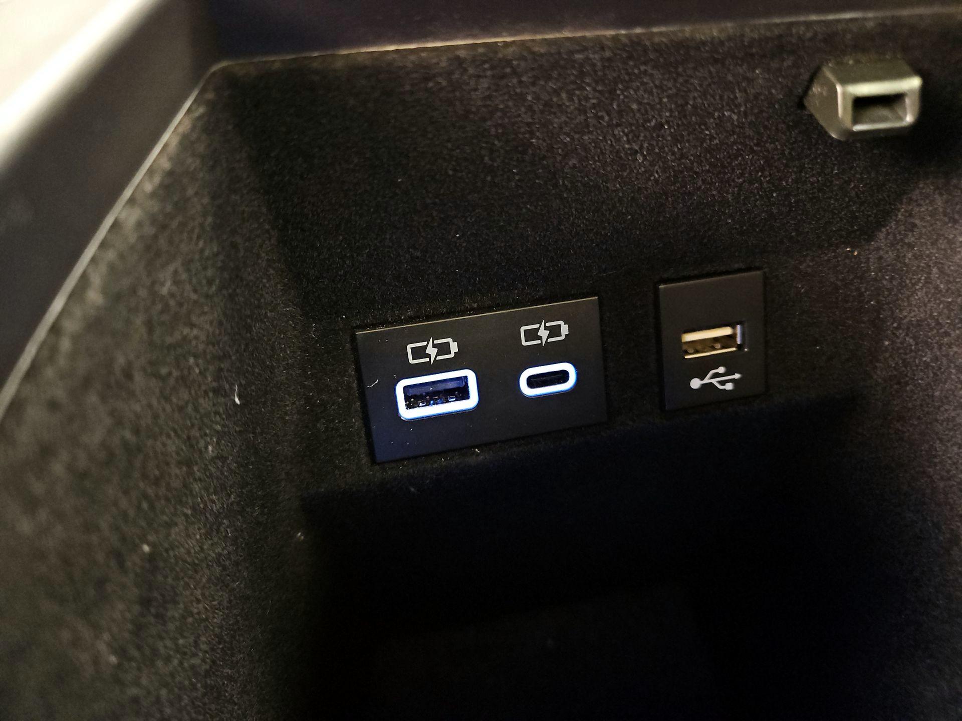 Thumbnail: 2022 Toyota Avalon - 19