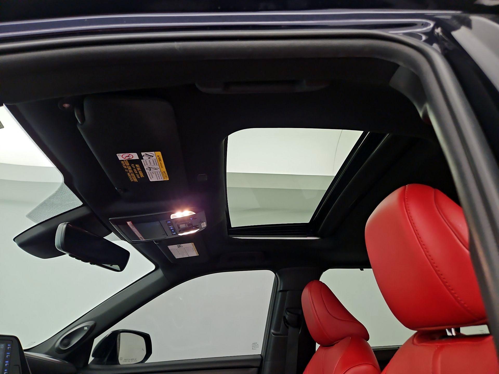 Thumbnail: 2022 Toyota Highlander - 20