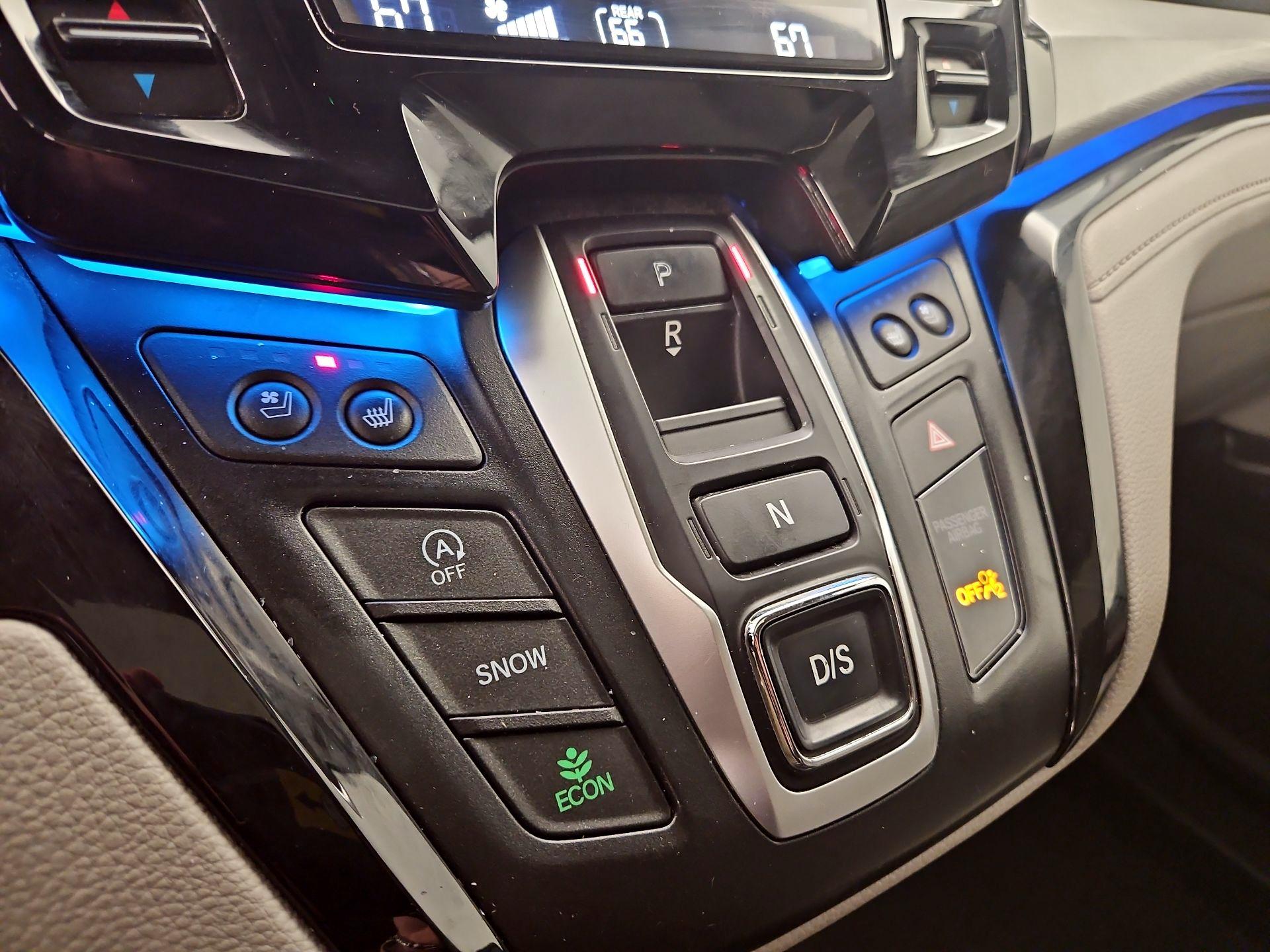 Thumbnail: 2018 Honda Odyssey - 18