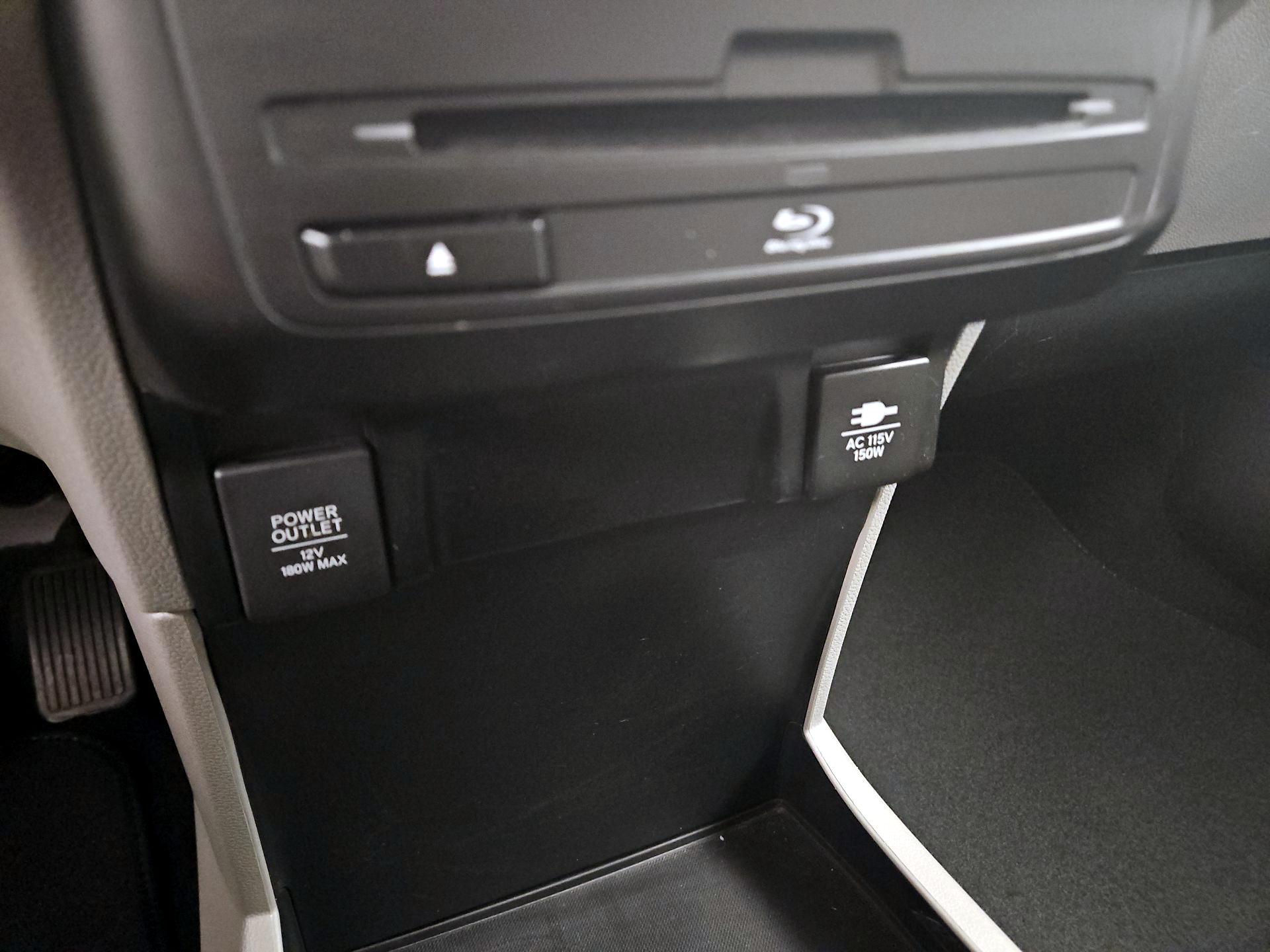 Thumbnail: 2018 Honda Odyssey - 19