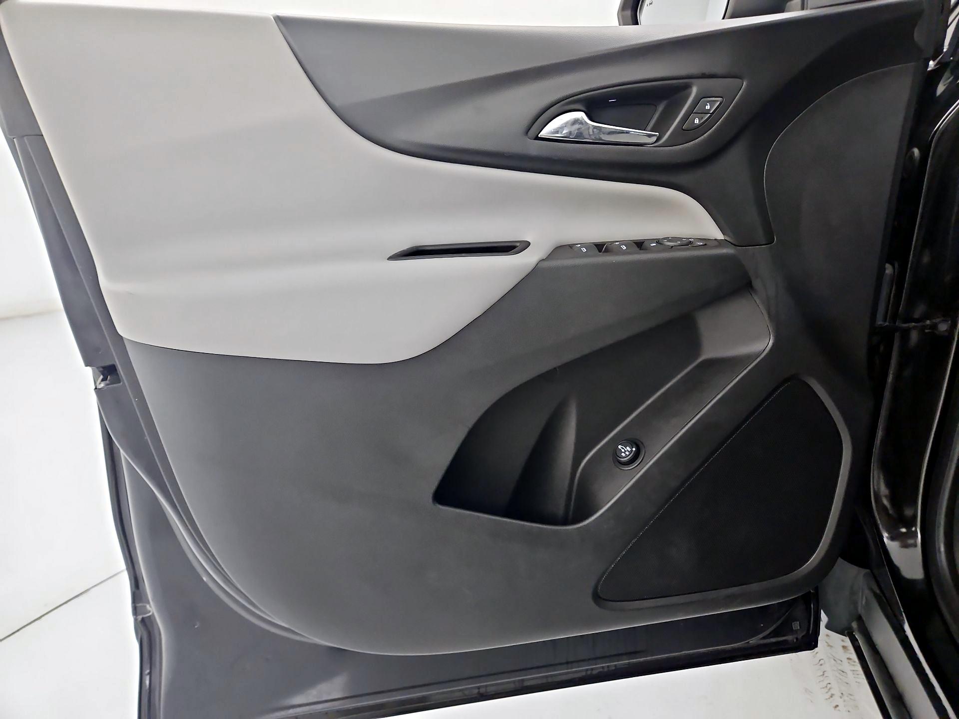 Thumbnail: 2018 Chevrolet Equinox - 12