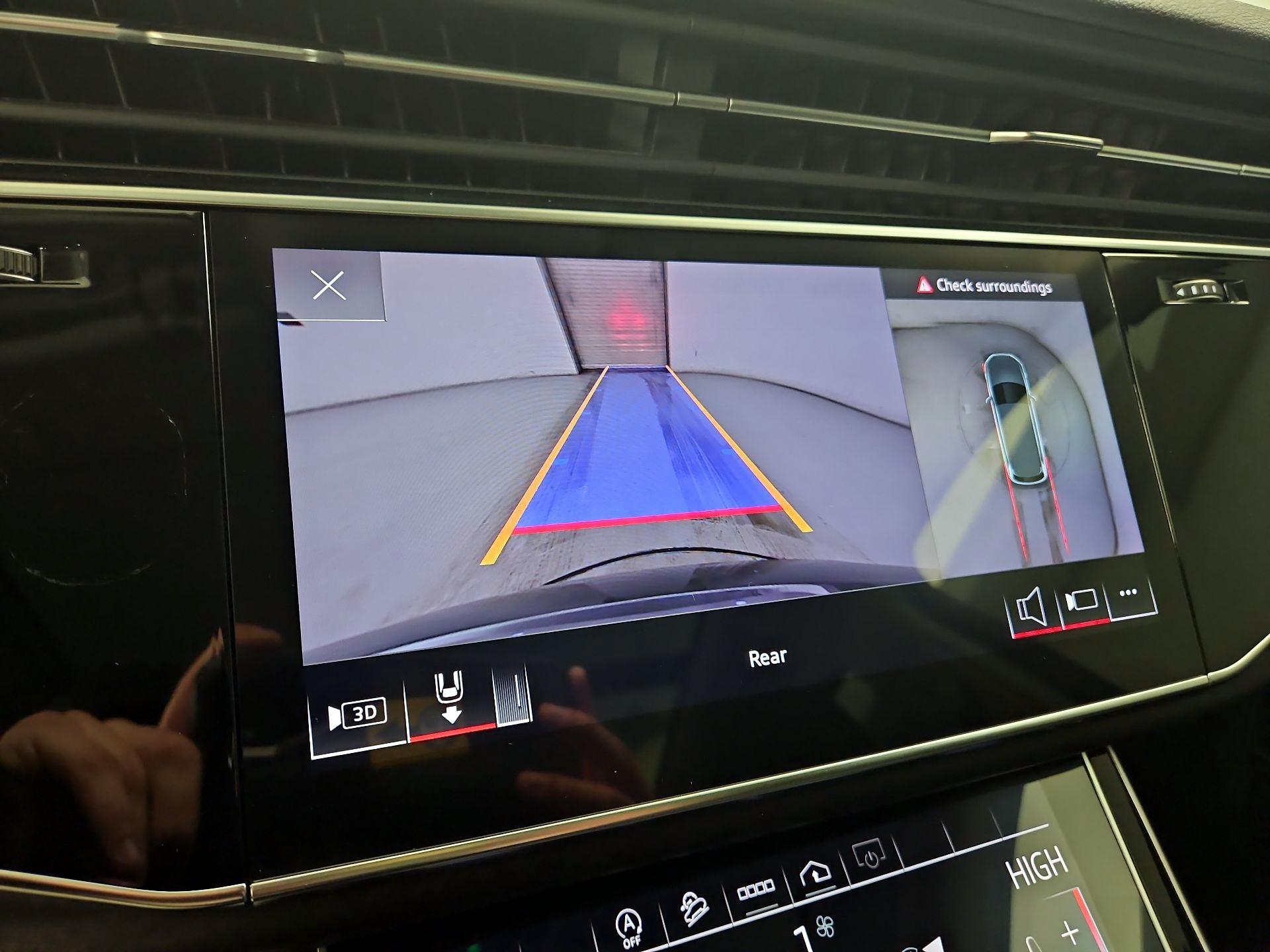 Thumbnail: 2022 Audi Q7 - 15