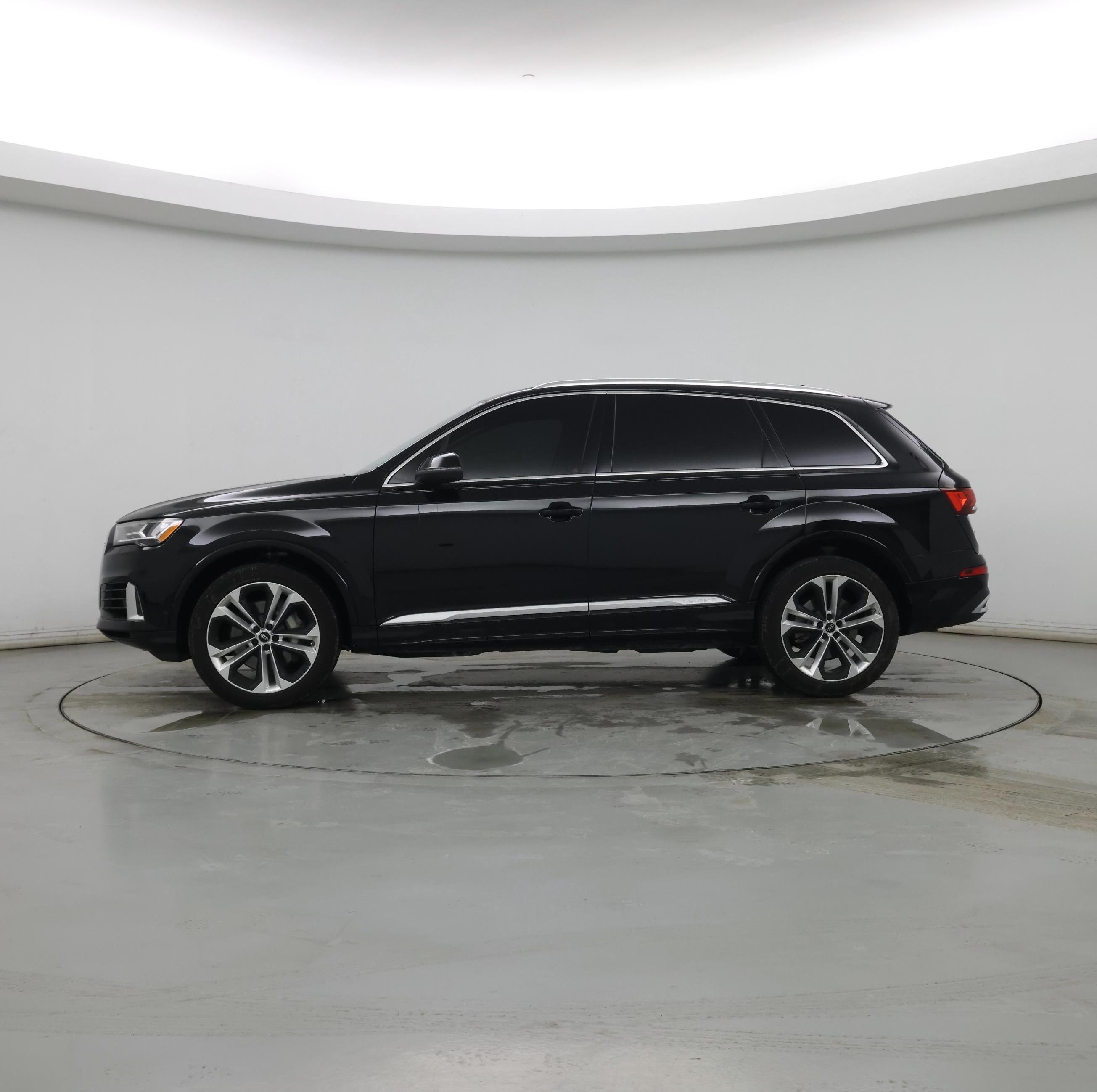 Thumbnail: 2022 Audi Q7 - 3