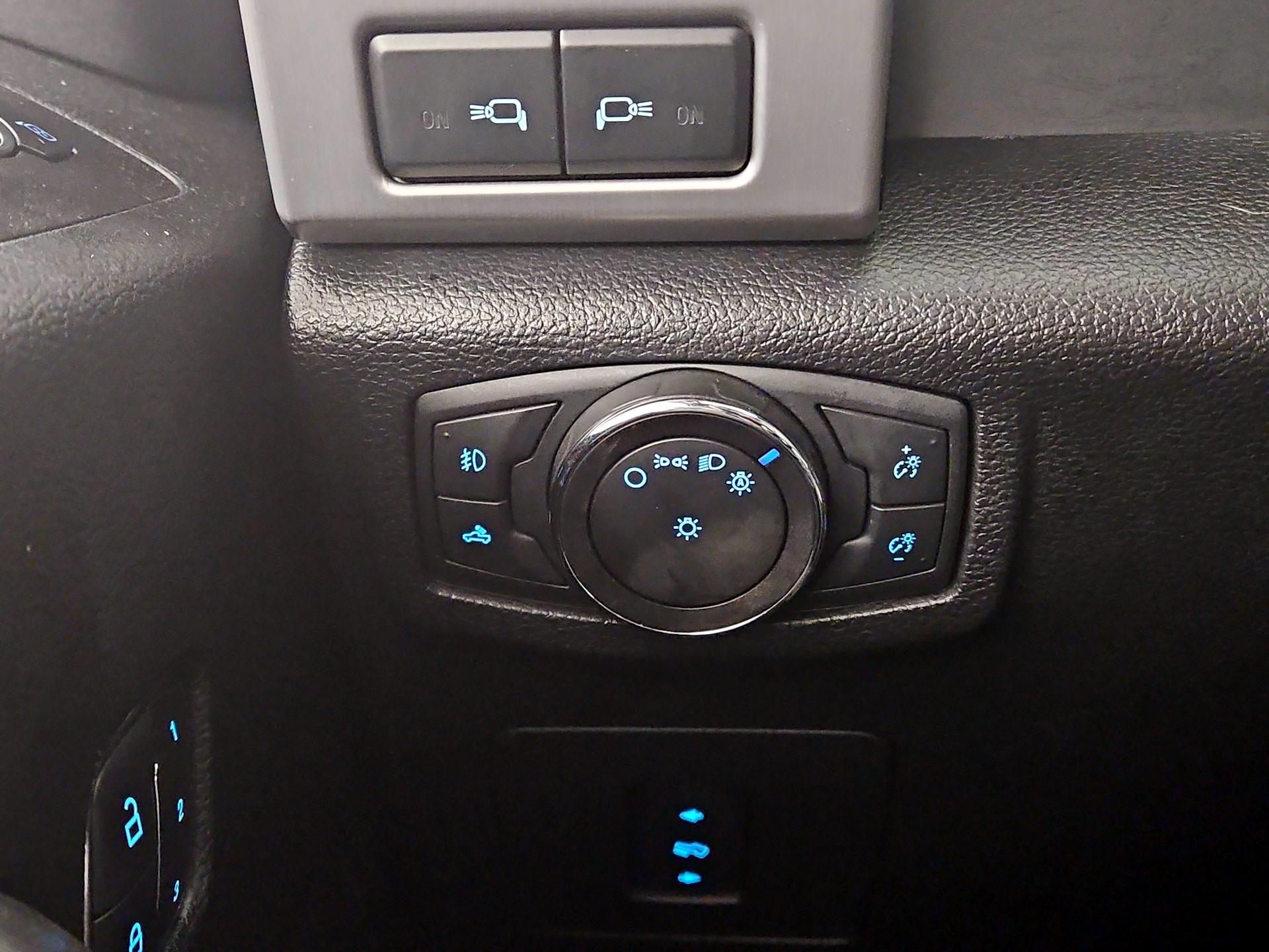 Thumbnail: 2016 Ford F-150 - 13