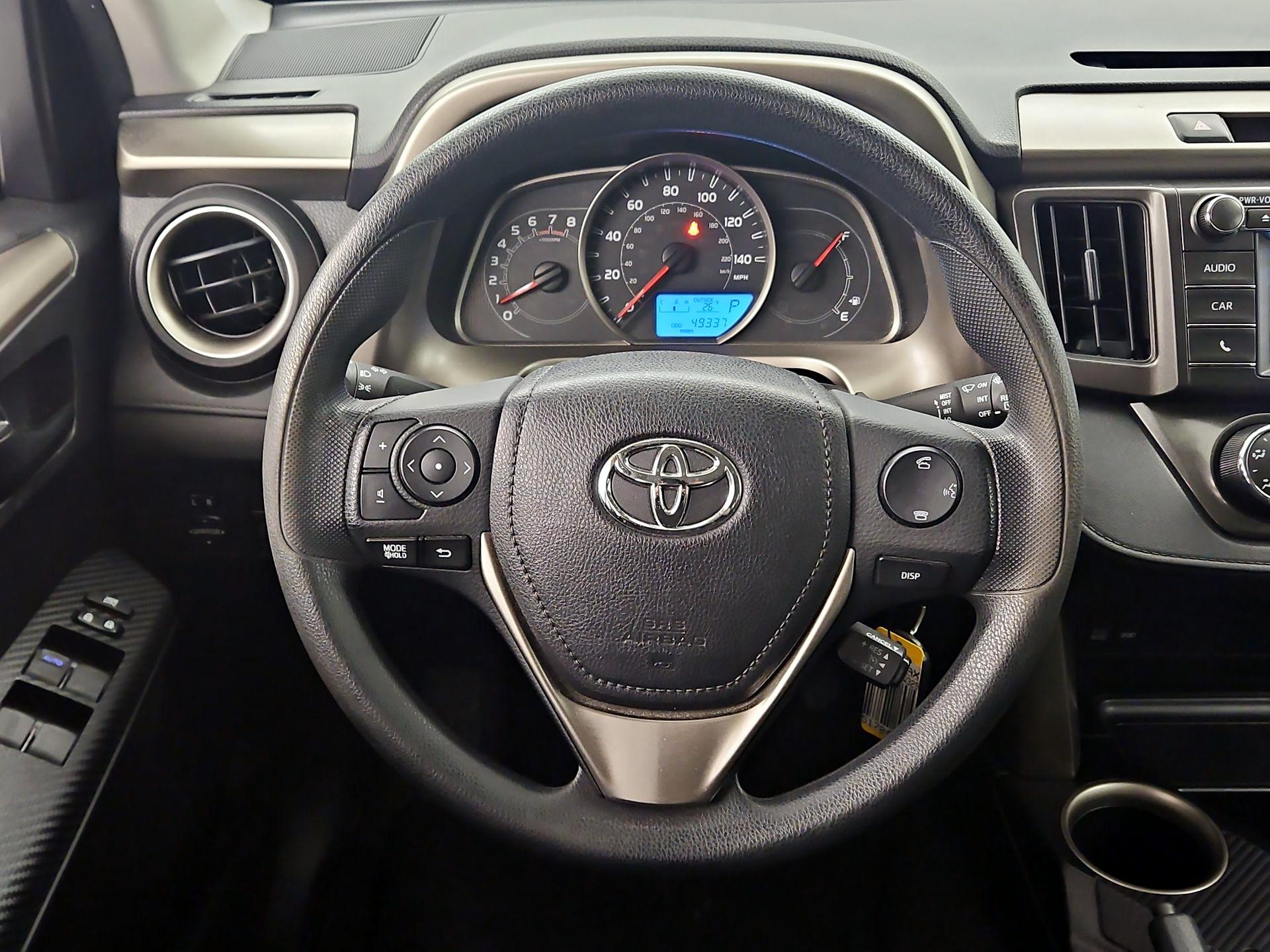 Thumbnail: 2015 Toyota RAV4 - 10